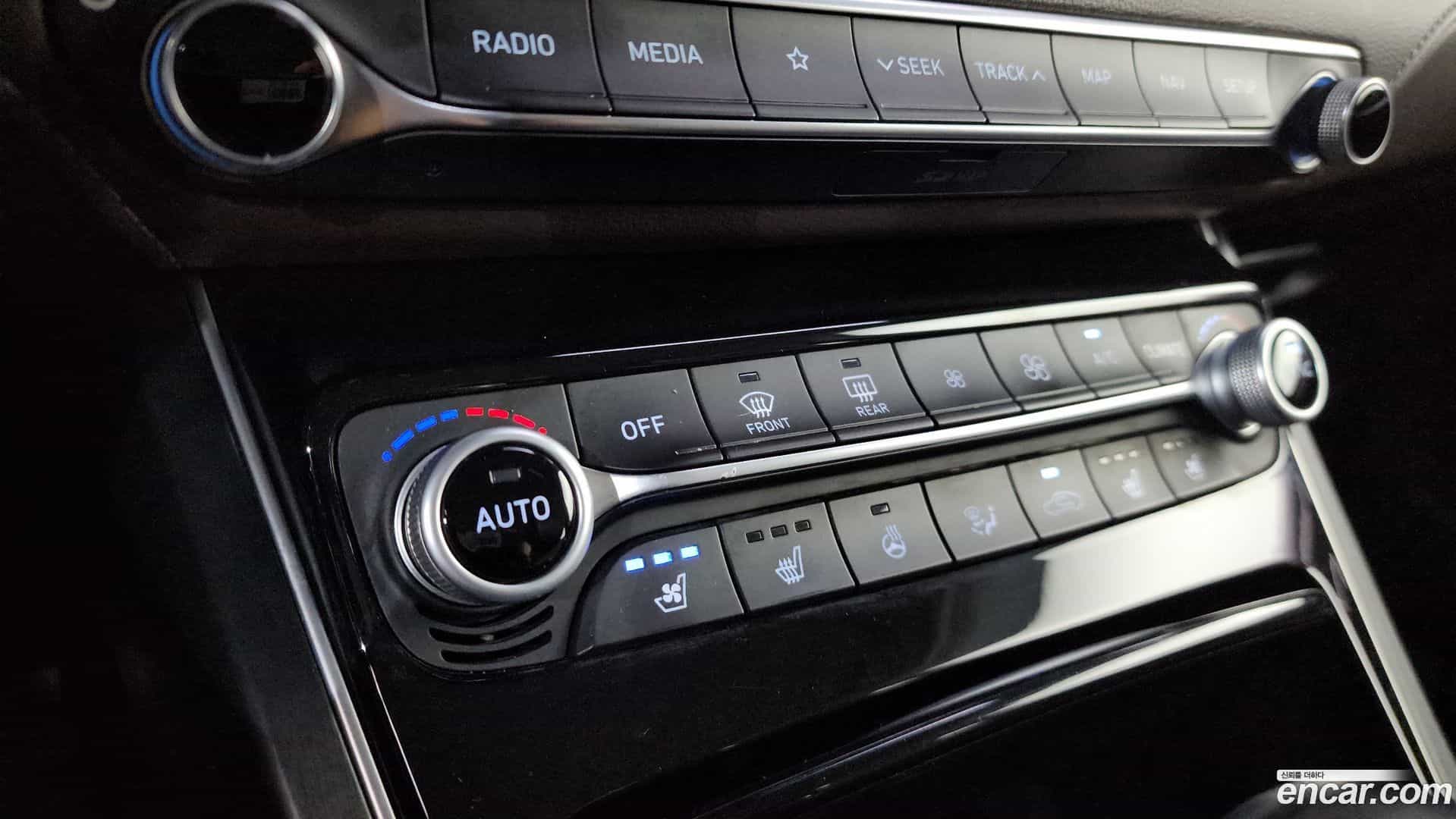 Grandeur Hyundai 2017.8-OPTION-045