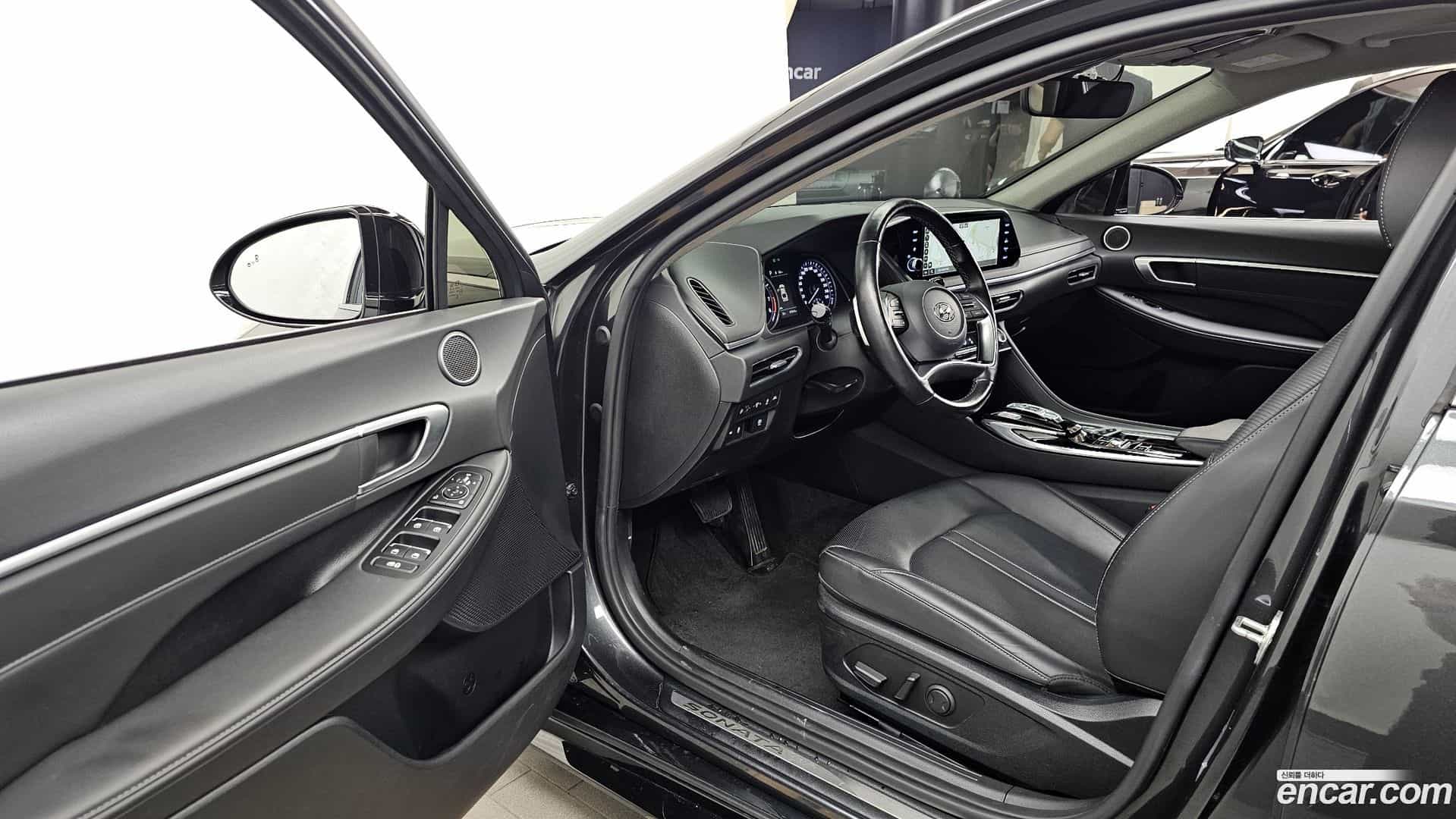 Sonata Hyundai 2022.1-INNER-010
