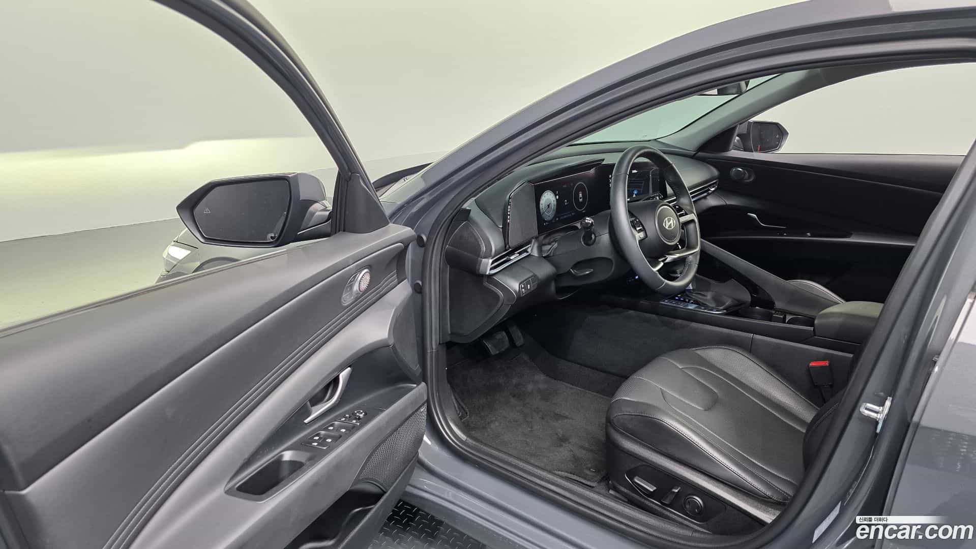 AVANTE Hyundai 2024.6-INNER-010