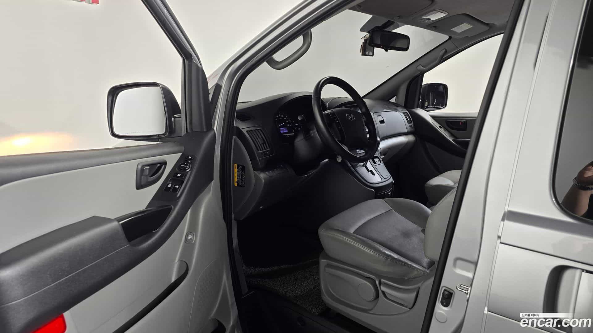 Starex Hyundai 2020.9-INNER-010