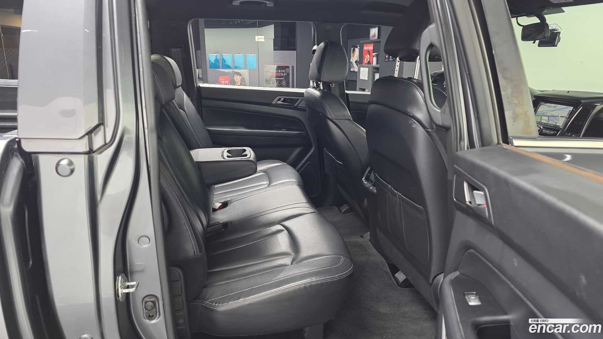 Rexton KG Mobility 2022.2-INNER-036