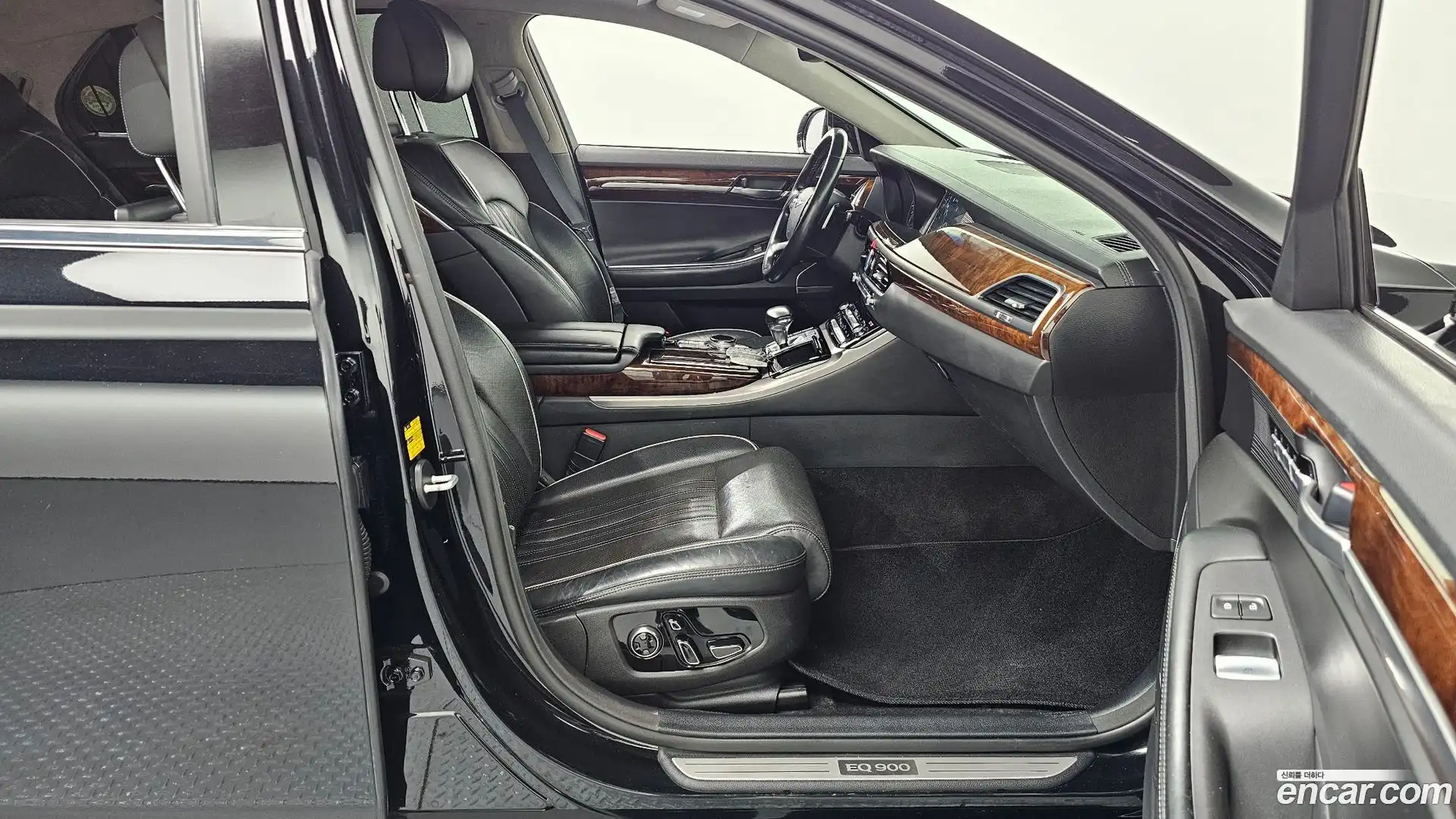 EQ900 Genesis 2016.5-OPTION-015