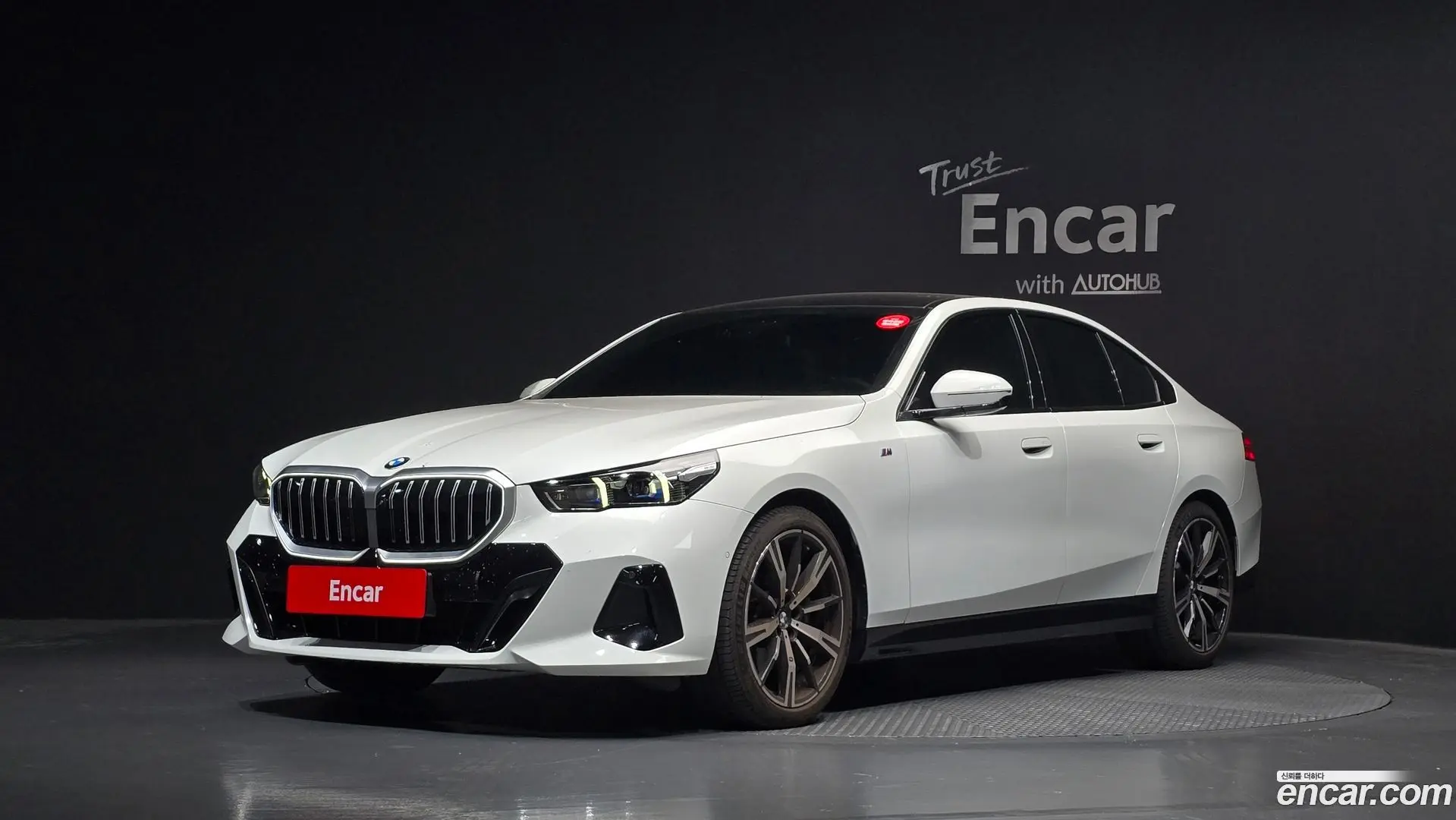 Main__Slider__Photo:5-Series BMW 2025.4-0