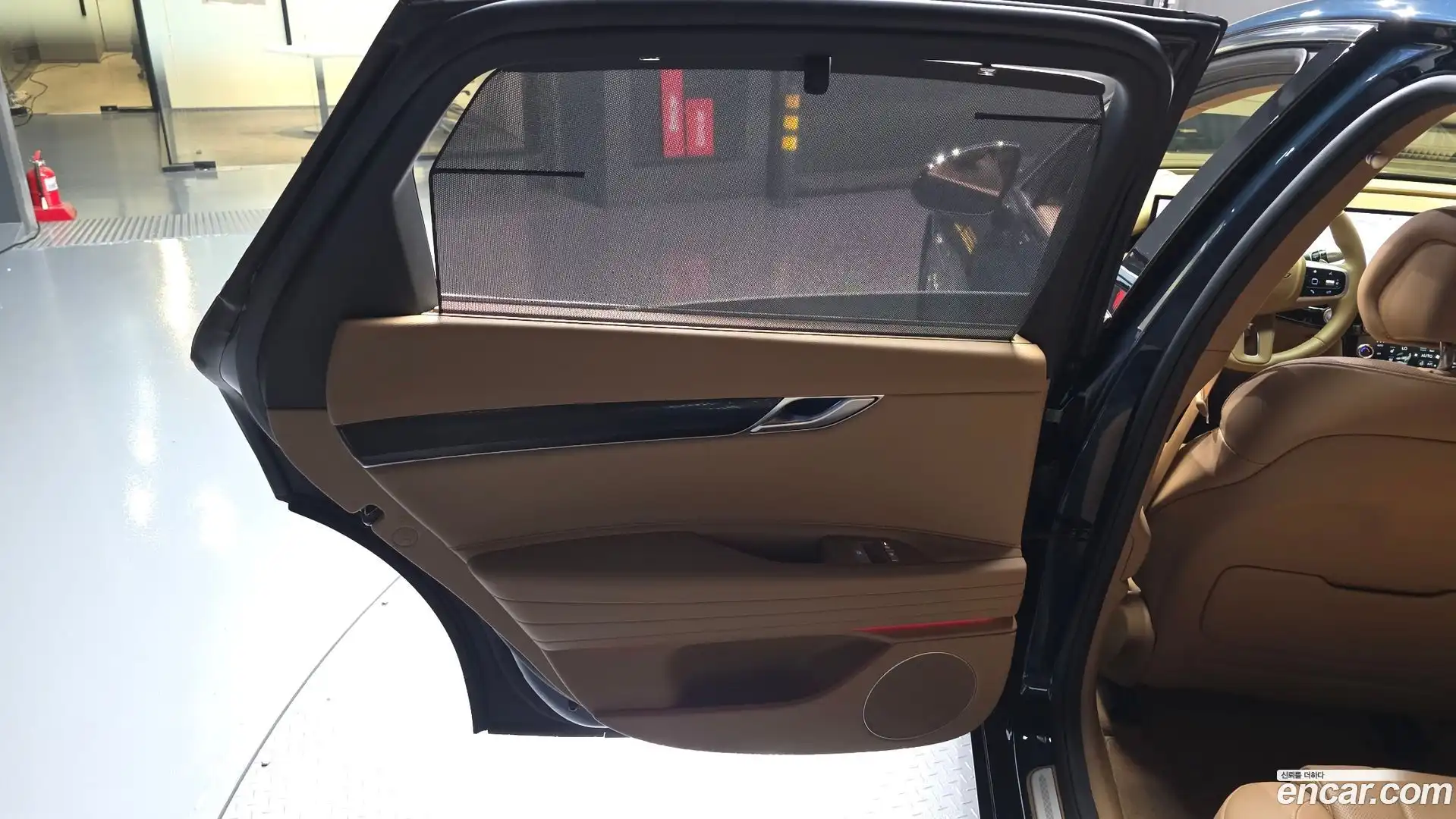 G80 Genesis 2024.3-INNER-035
