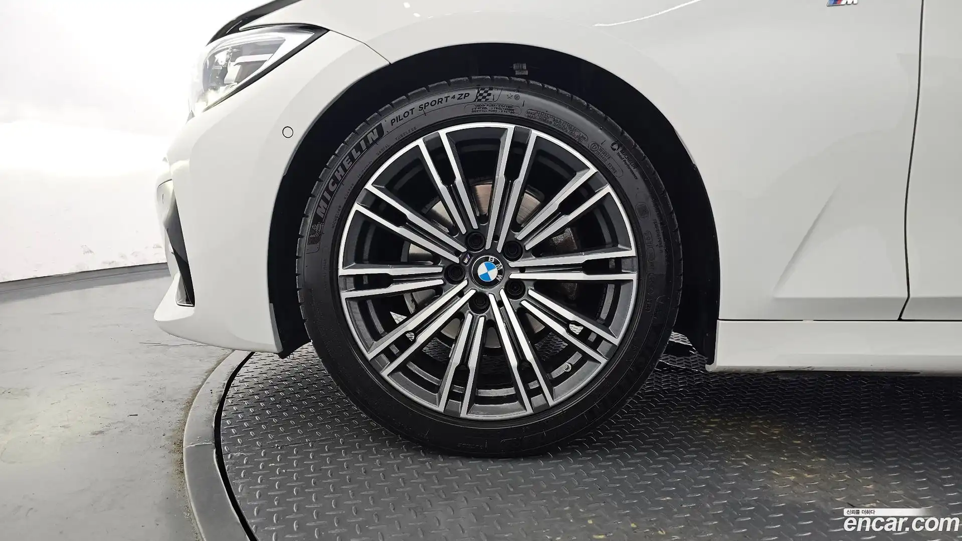 3-Series BMW 2021.5-OUTER-005
