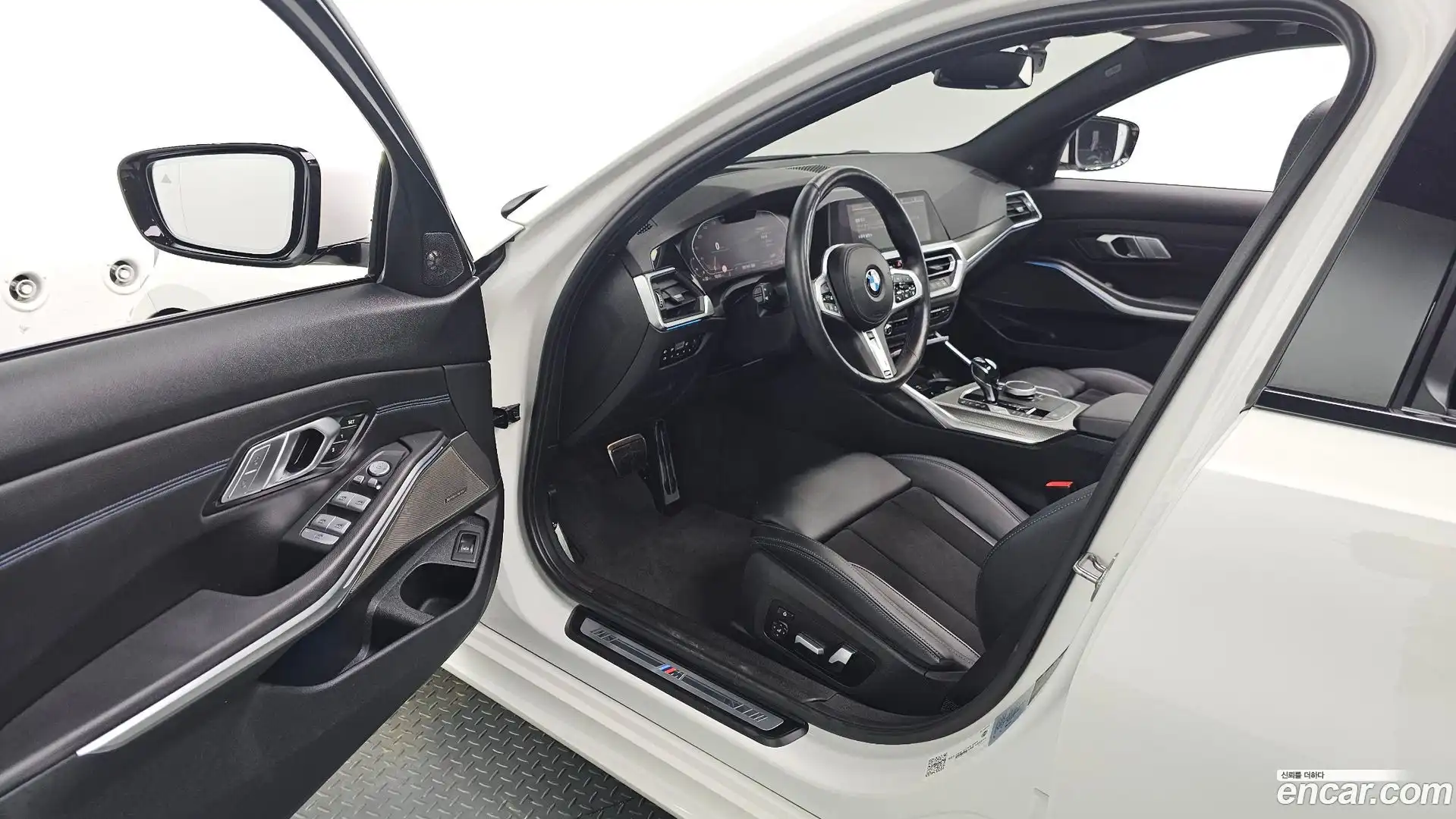 3-Series BMW 2021.5-INNER-010