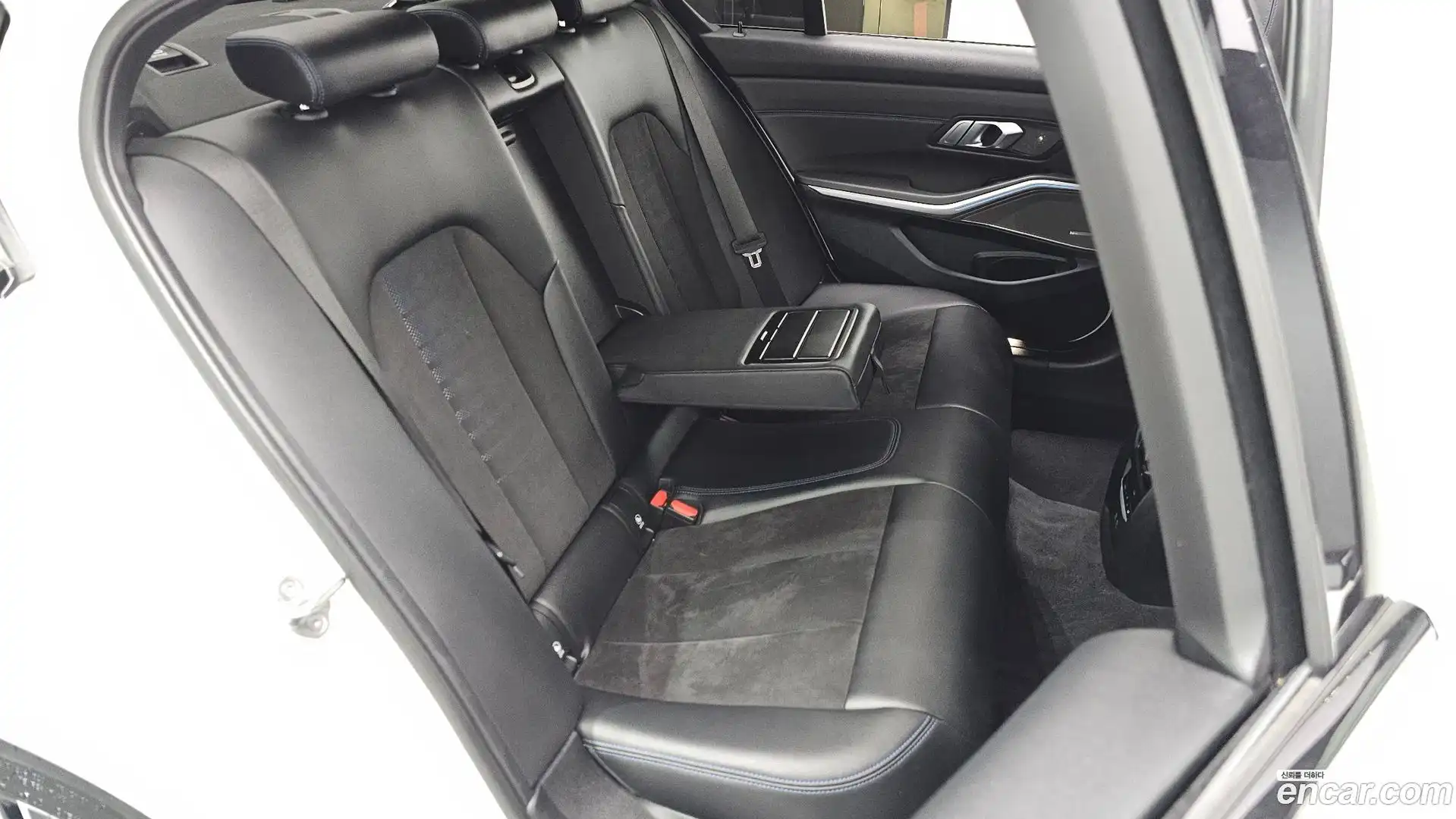 3-Series BMW 2021.5-INNER-036