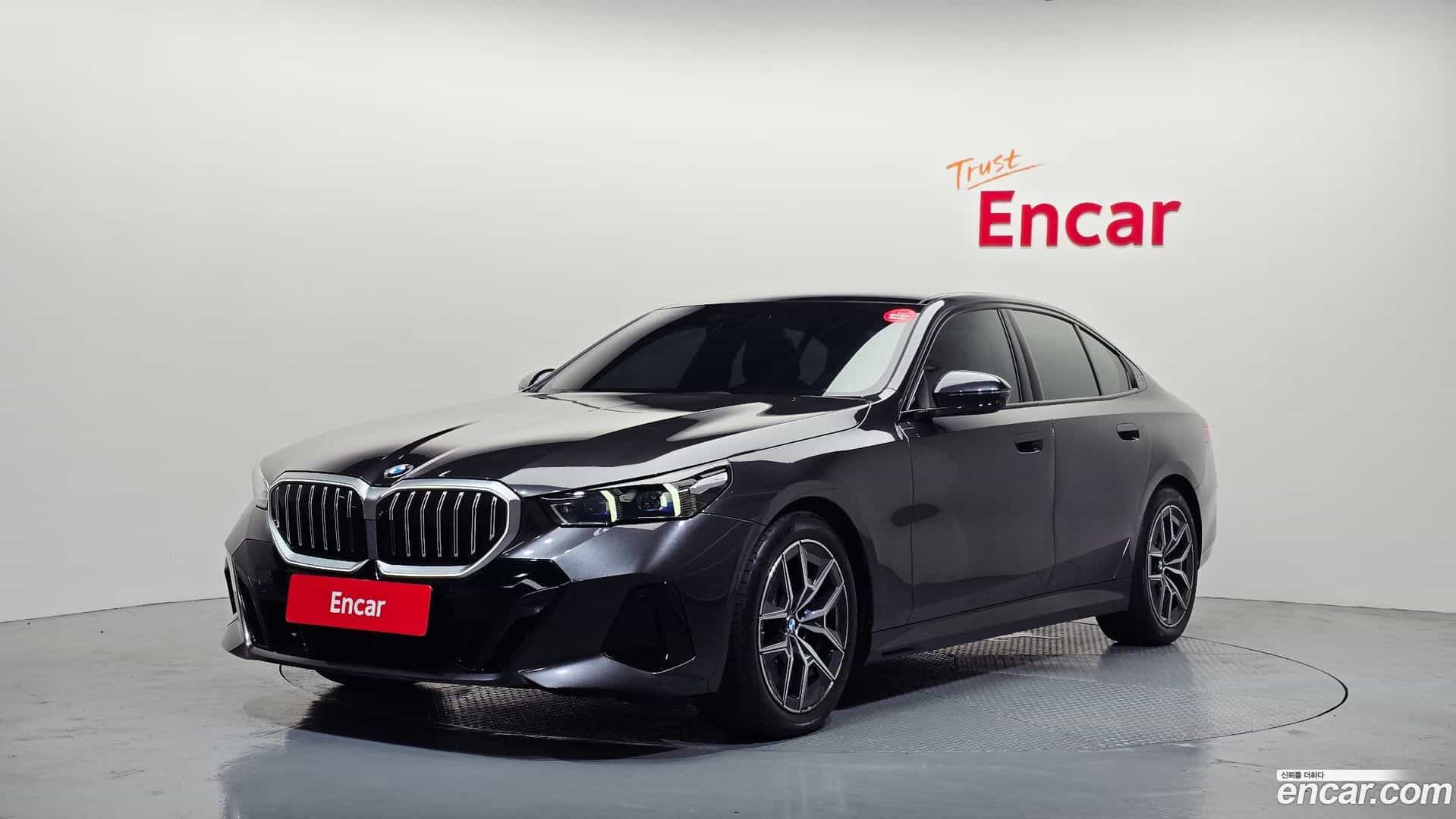 5-Series BMW 2025.11-OUTER-001