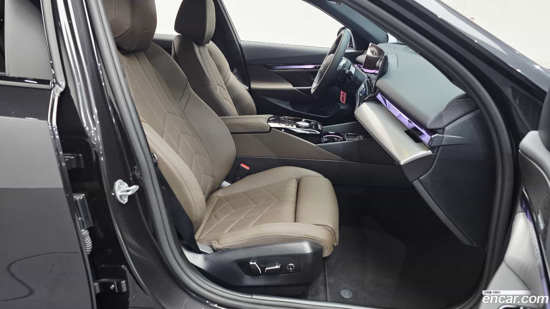 5-Series BMW 2025.11-INNER-036