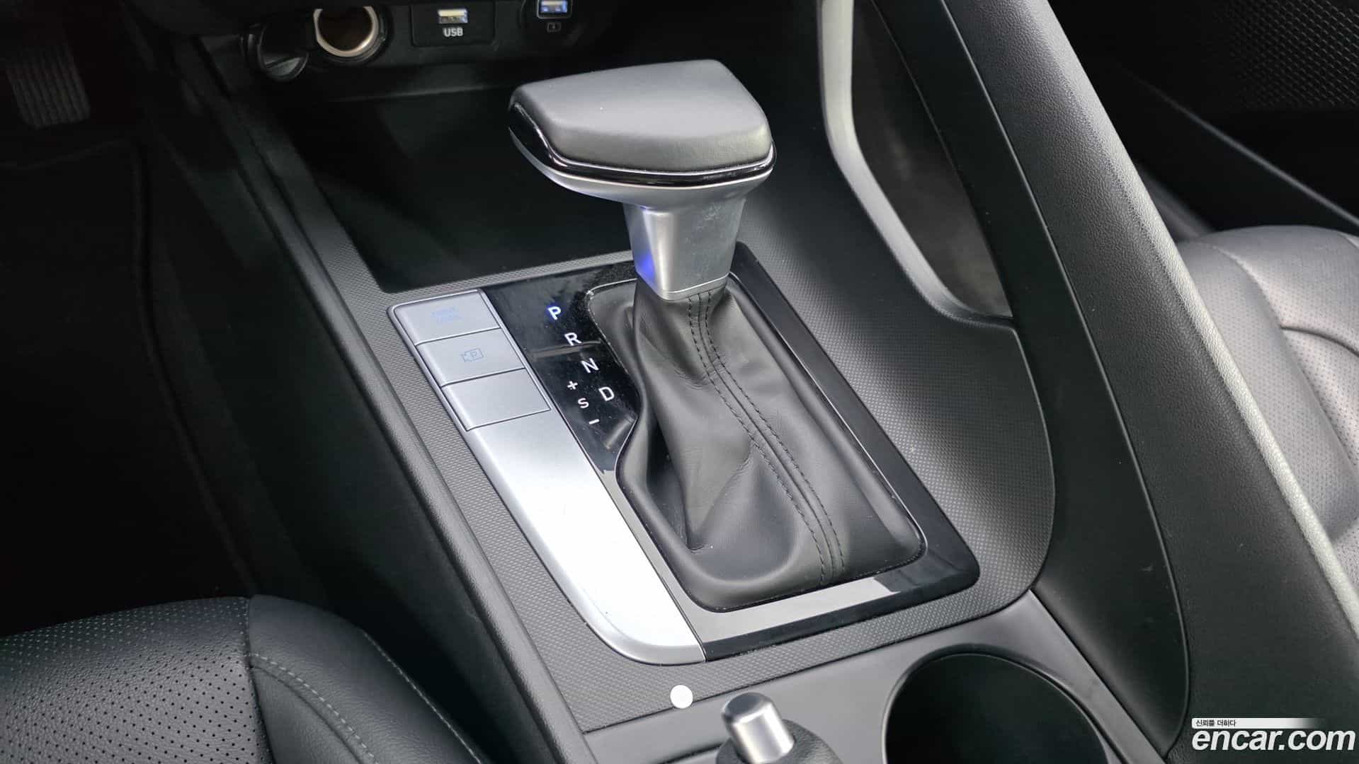 AVANTE Hyundai 2020.10-INNER-009