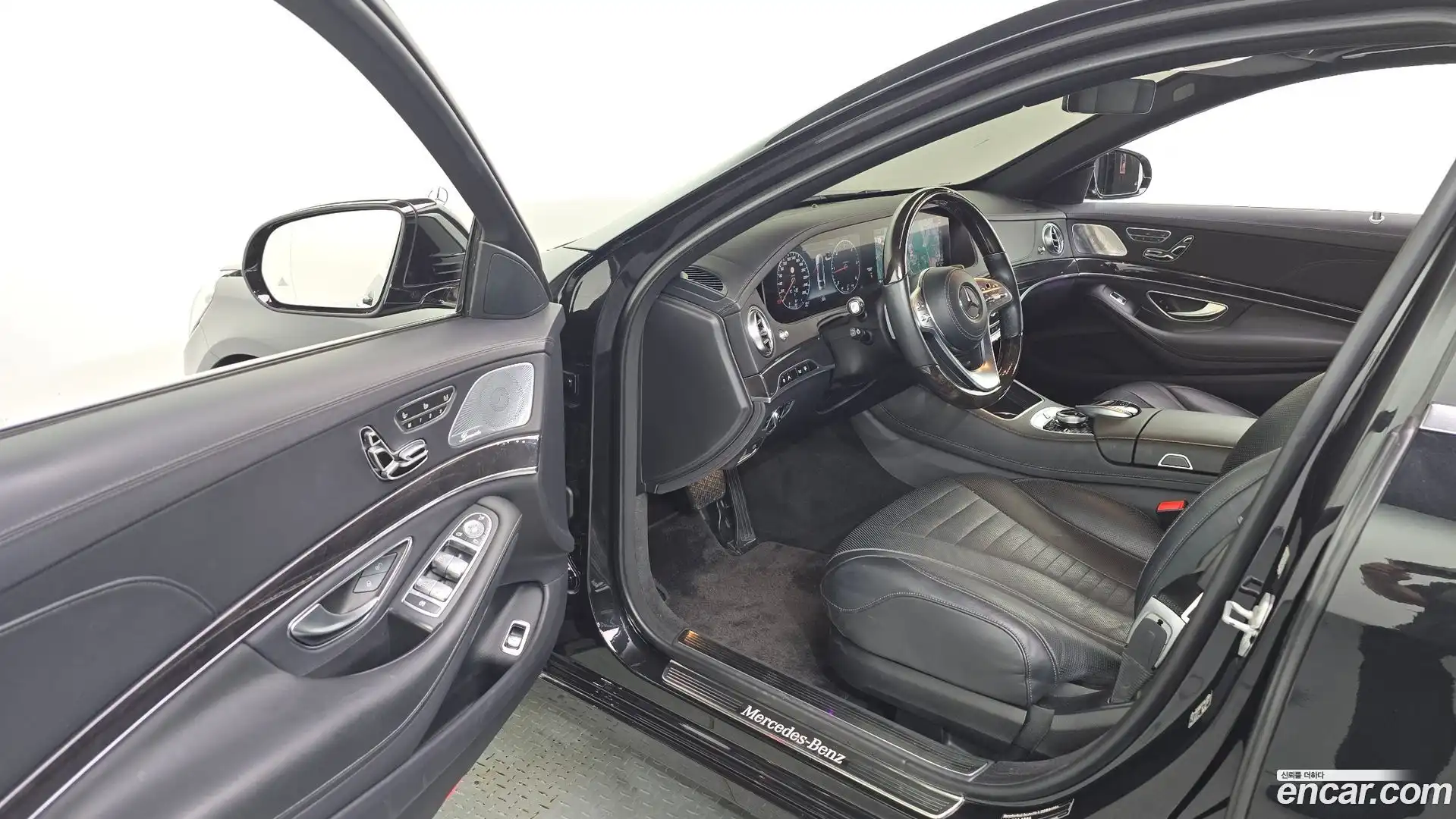 S-Class Mercedes-Benz 2017.9-INNER-010