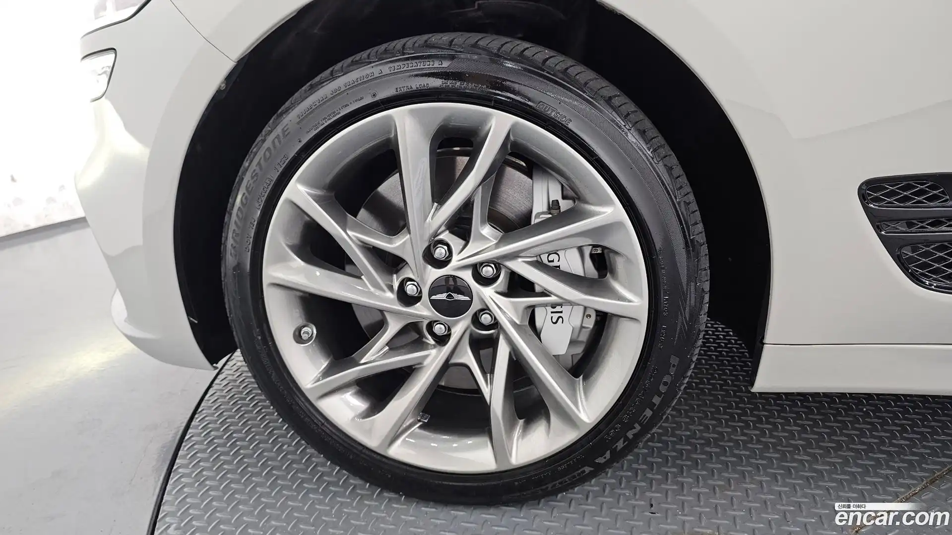 G70 Genesis 2023.7-OUTER-005