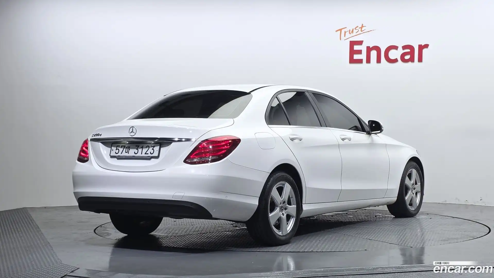 C-Class Mercedes-Benz 2018.0-OUTER-002