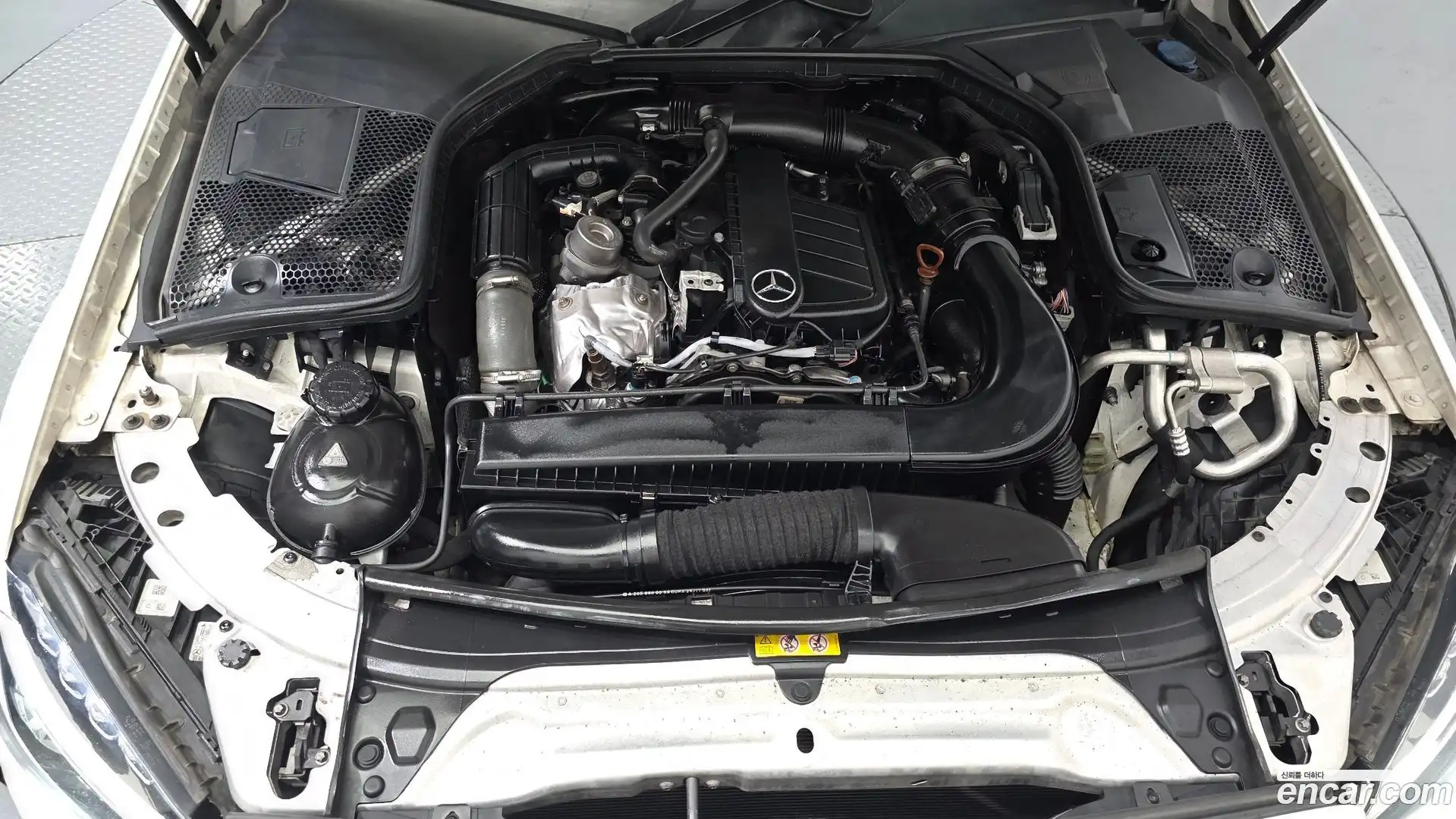C-Class Mercedes-Benz 2018.0-OUTER-006