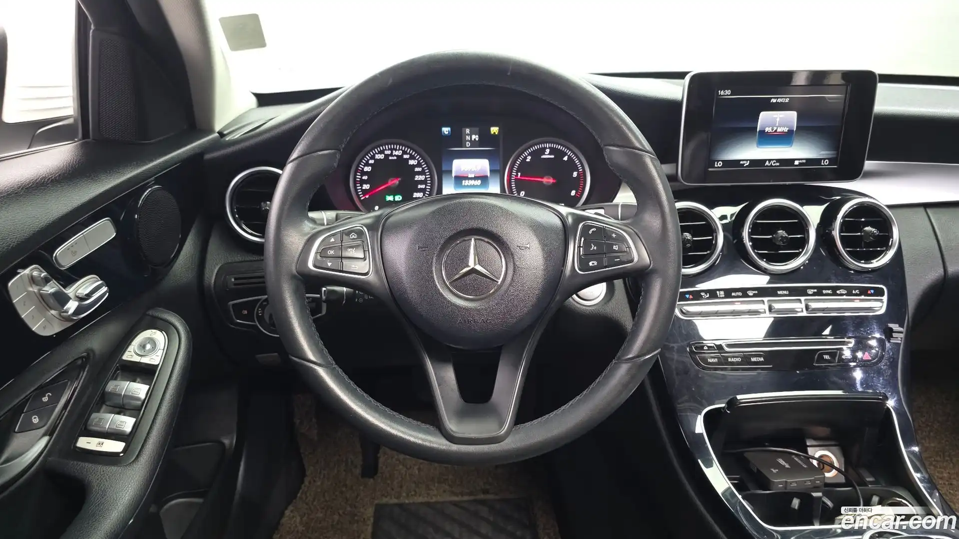 C-Class Mercedes-Benz 2018.0-OPTION-017