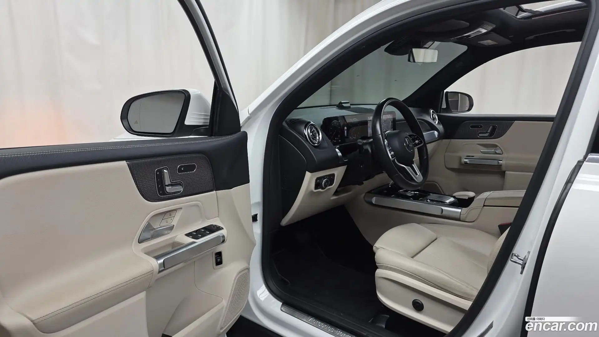 GLB-Class Mercedes-Benz 2021.5-INNER-010