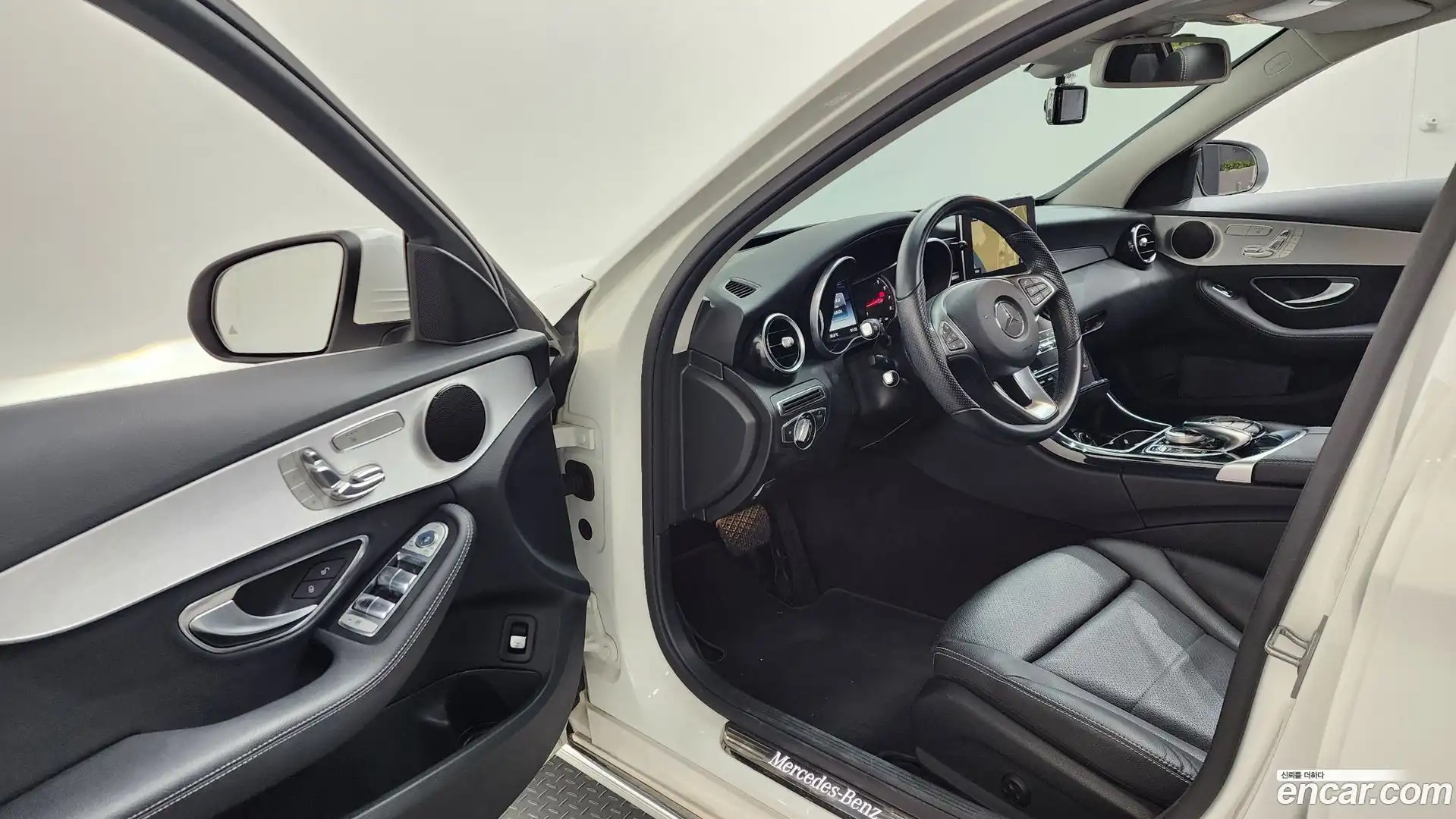 C-Class Mercedes-Benz 2016.6-INNER-010