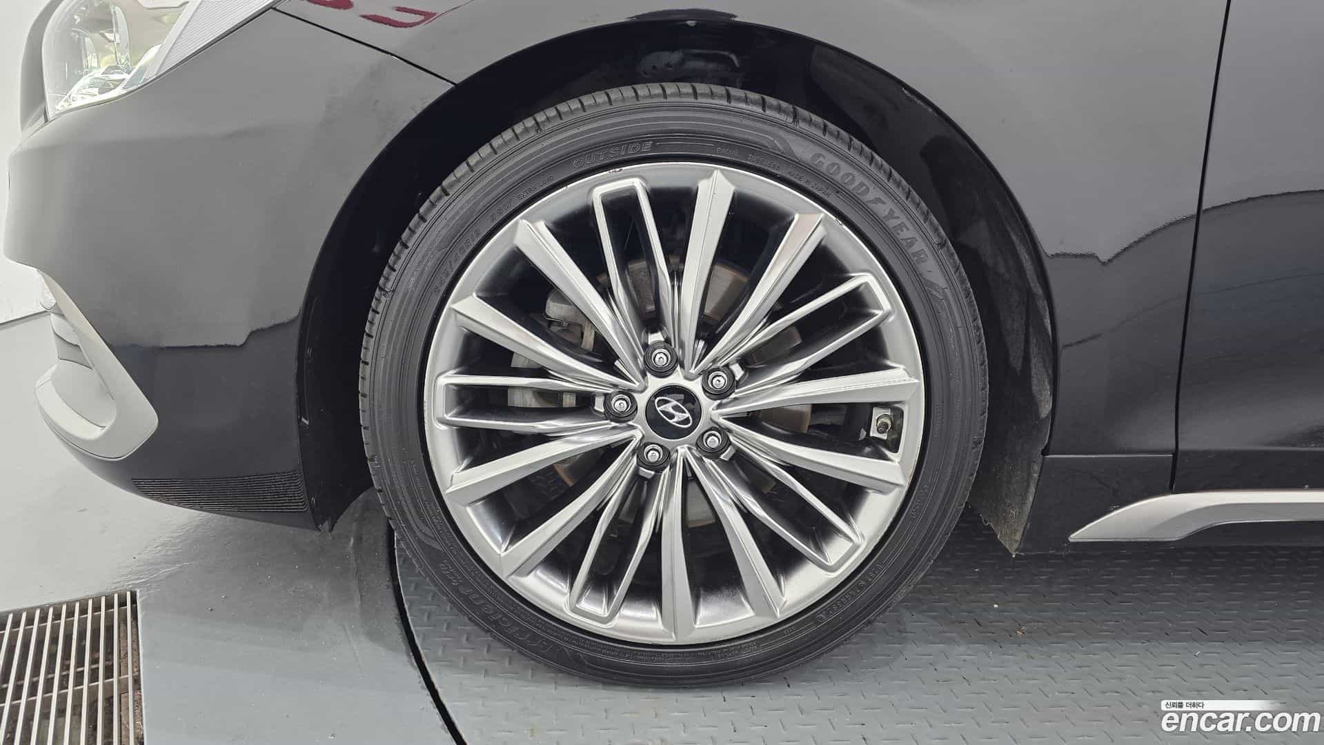Grandeur Hyundai 2017.11-OUTER-005