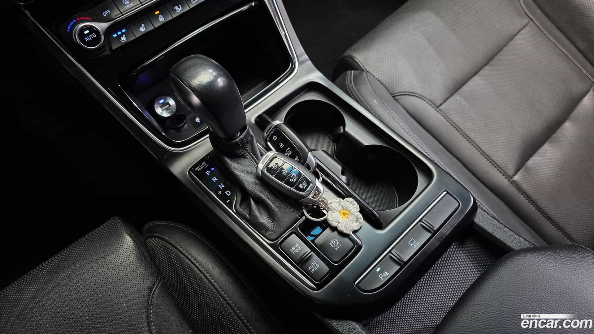 Grandeur Hyundai 2017.11-INNER-009