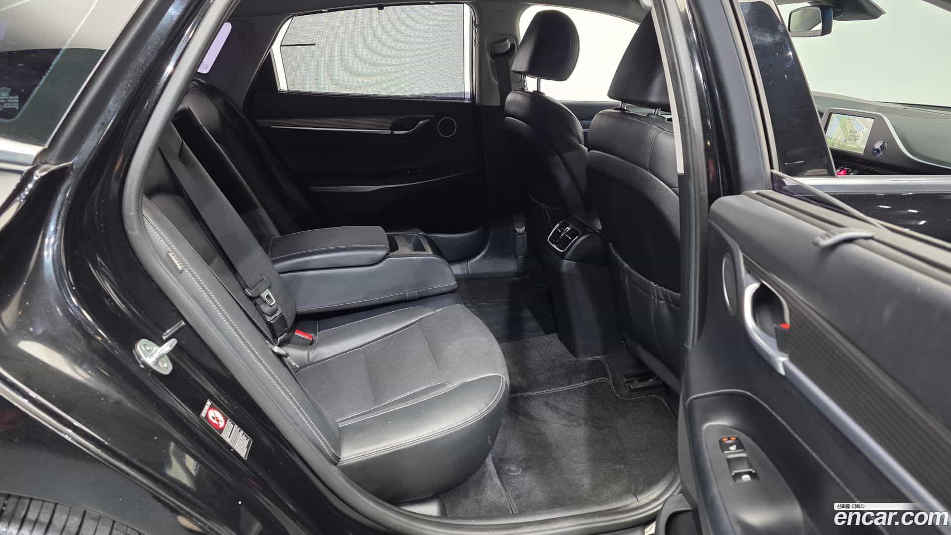 Grandeur Hyundai 2017.11-OPTION-016