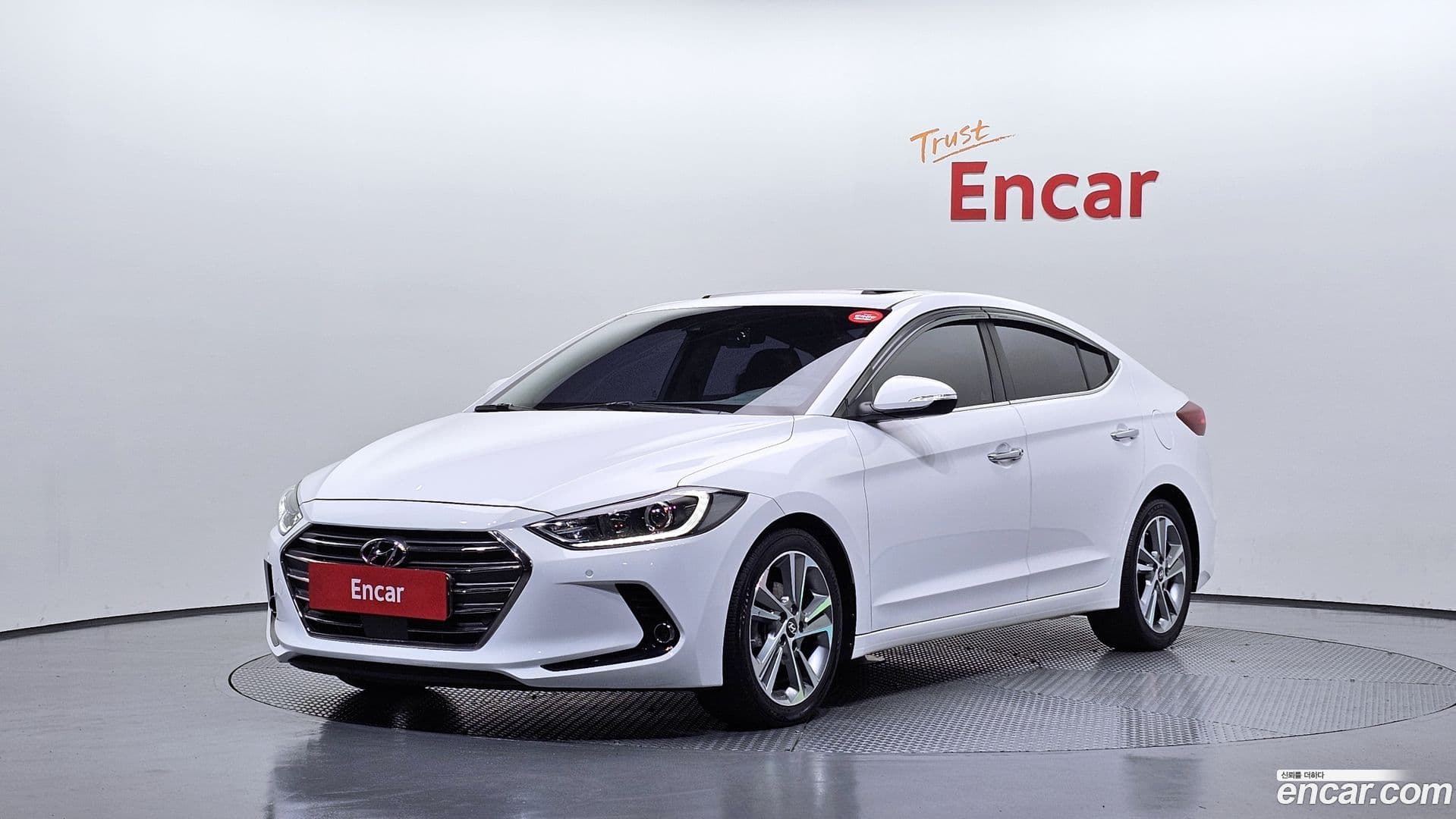Main__Slider__Photo:AVANTE Hyundai 2017.7-0