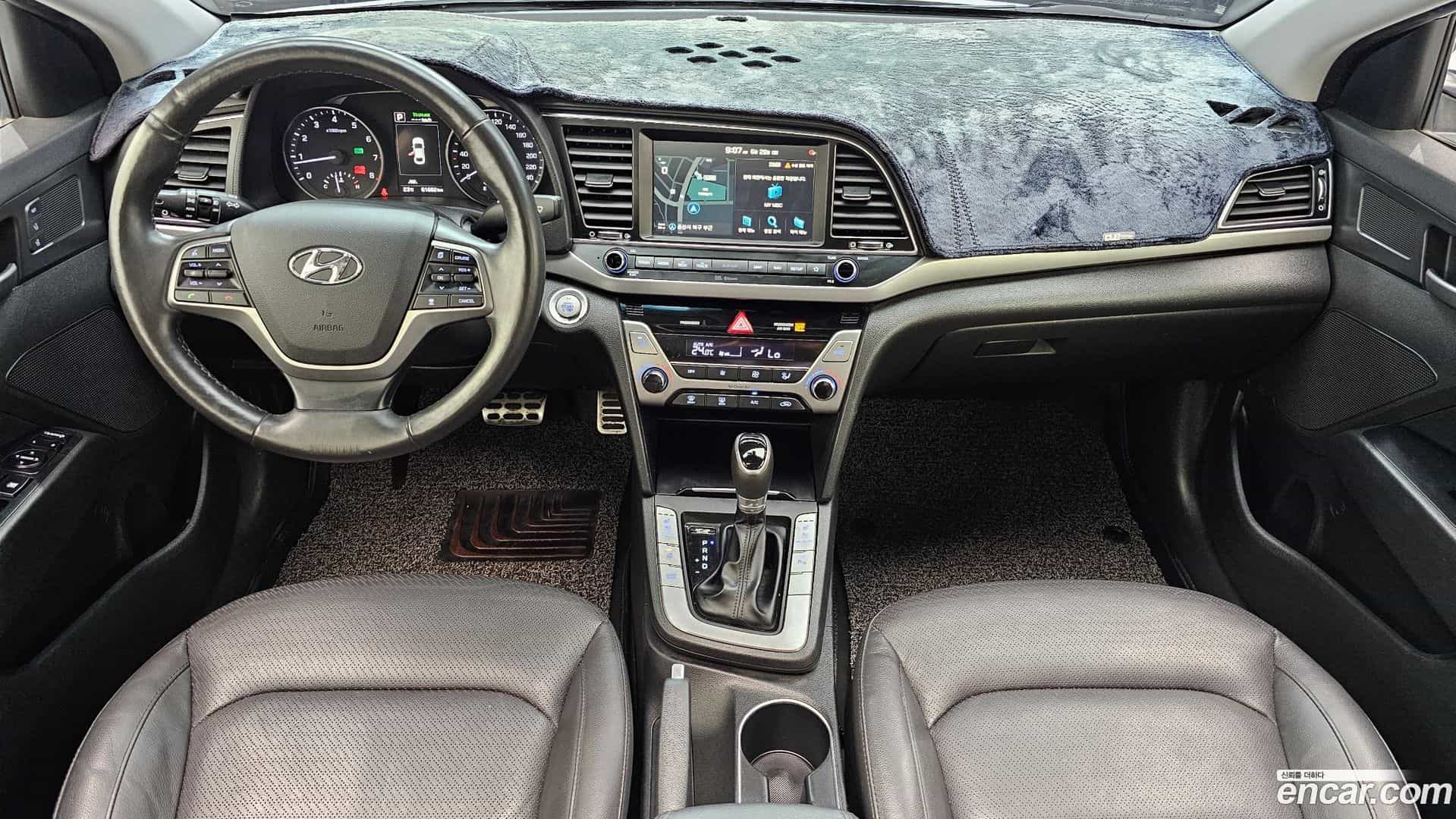 AVANTE Hyundai 2017.7-INNER-007