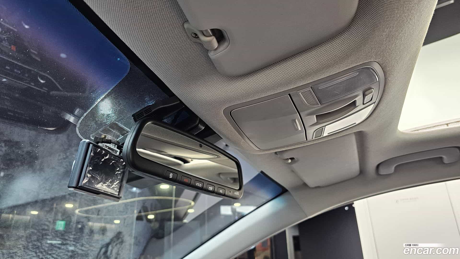 AVANTE Hyundai 2017.7-OPTION-024