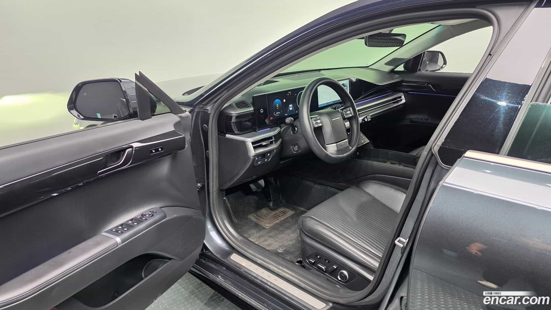 Grandeur Hyundai 2023.2-INNER-010