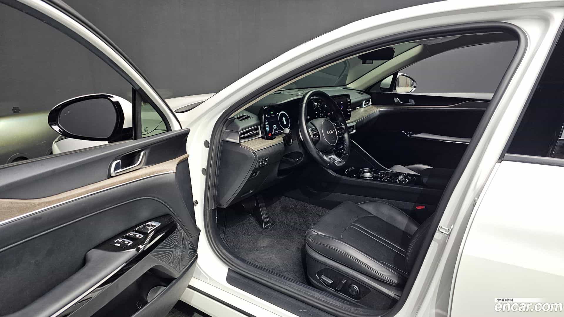 K5 Kia 2023.2-INNER-010