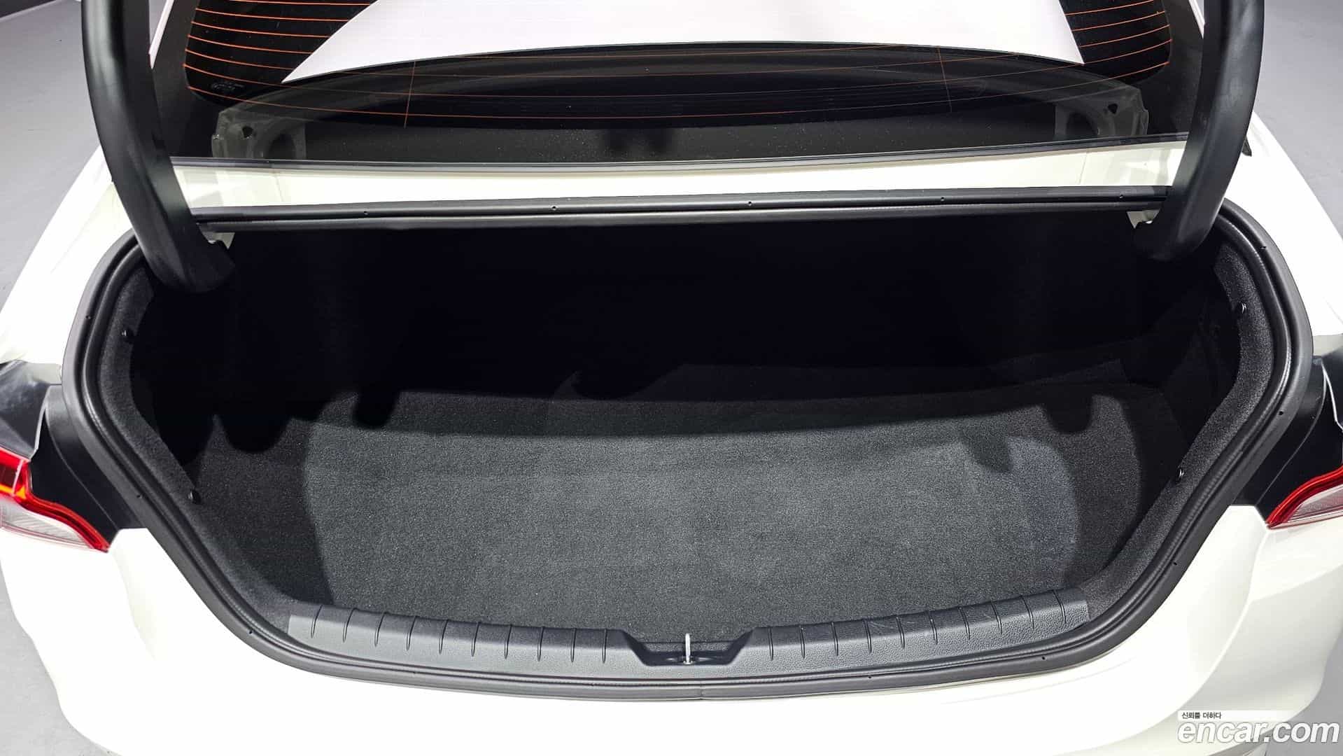 K5 Kia 2023.2-OPTION-024