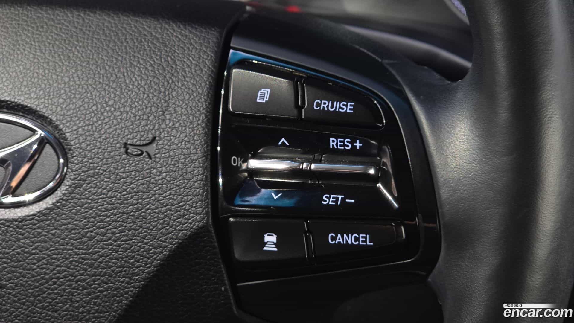 Grandeur Hyundai 2018.7-OPTION-021