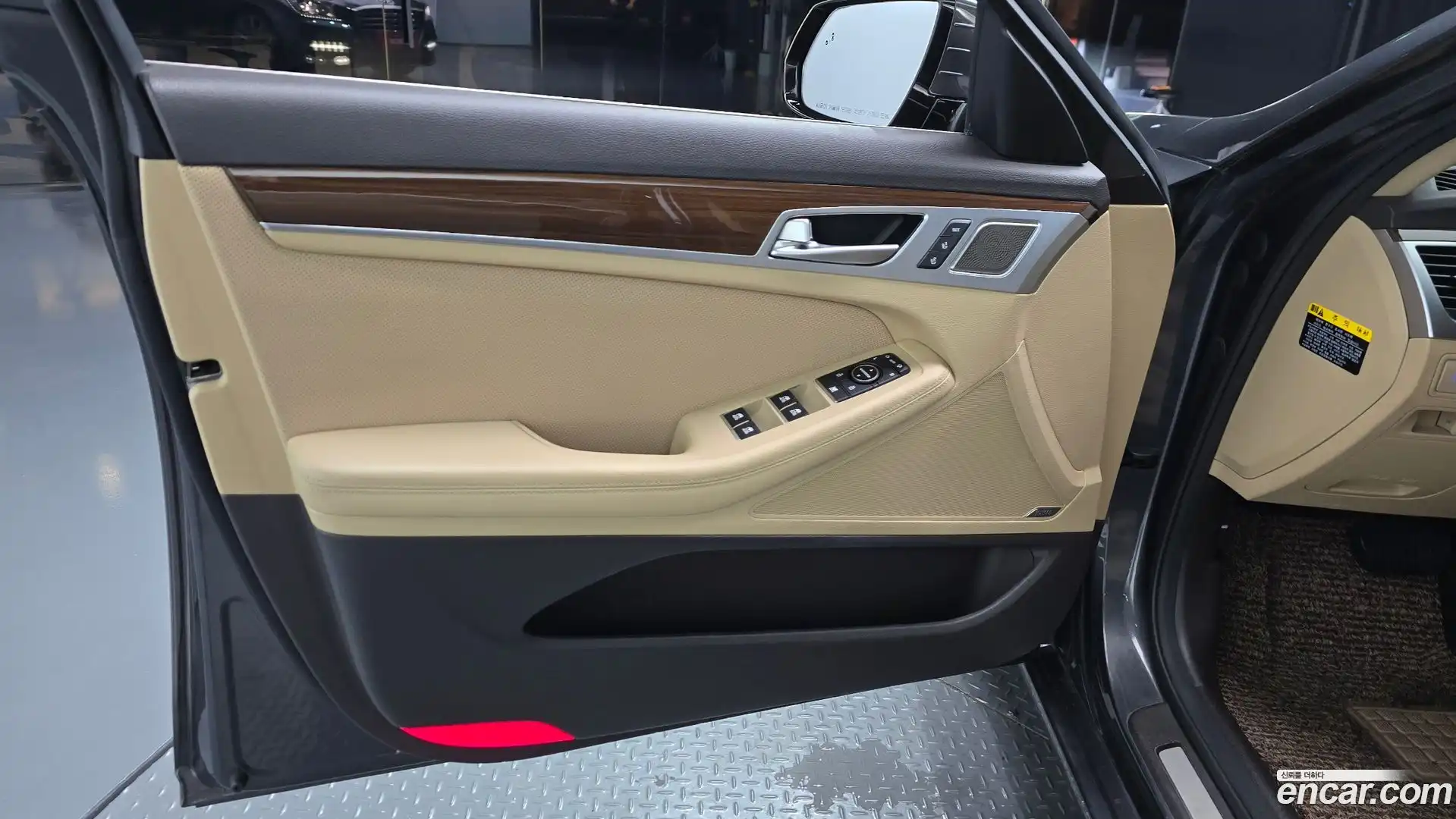 G80 Genesis 2018.5-INNER-034
