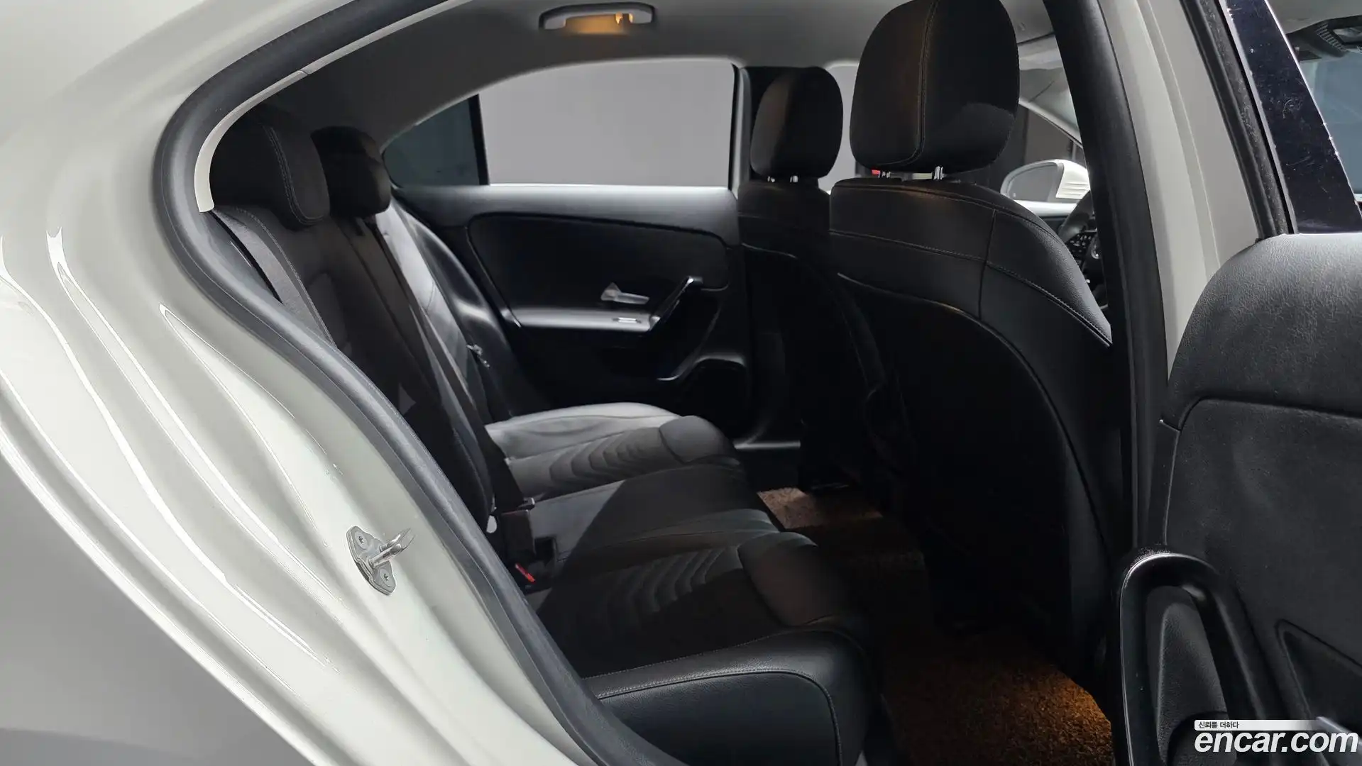 A-Class Mercedes-Benz 2020.1-OPTION-015