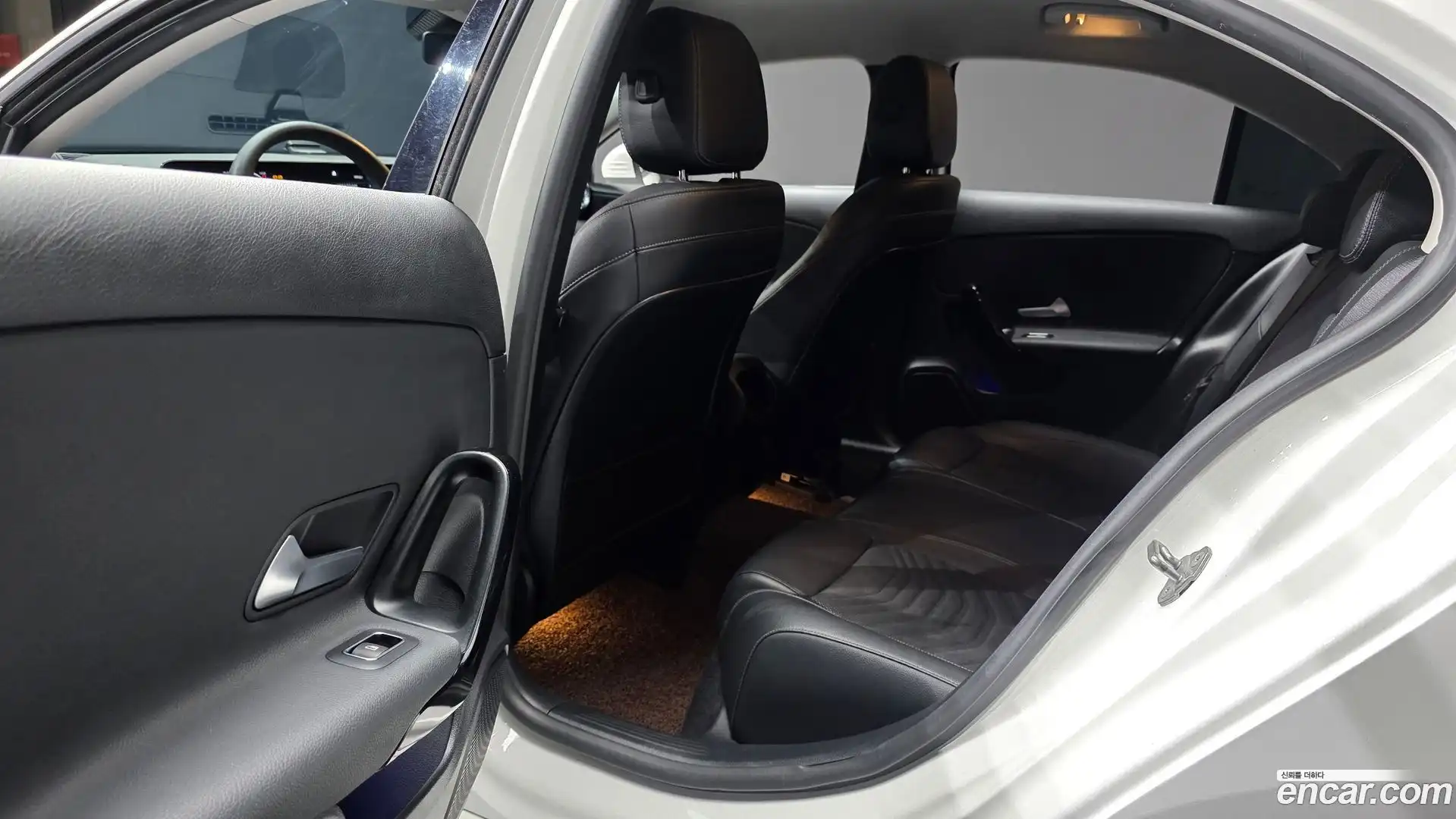 A-Class Mercedes-Benz 2020.1-OPTION-016