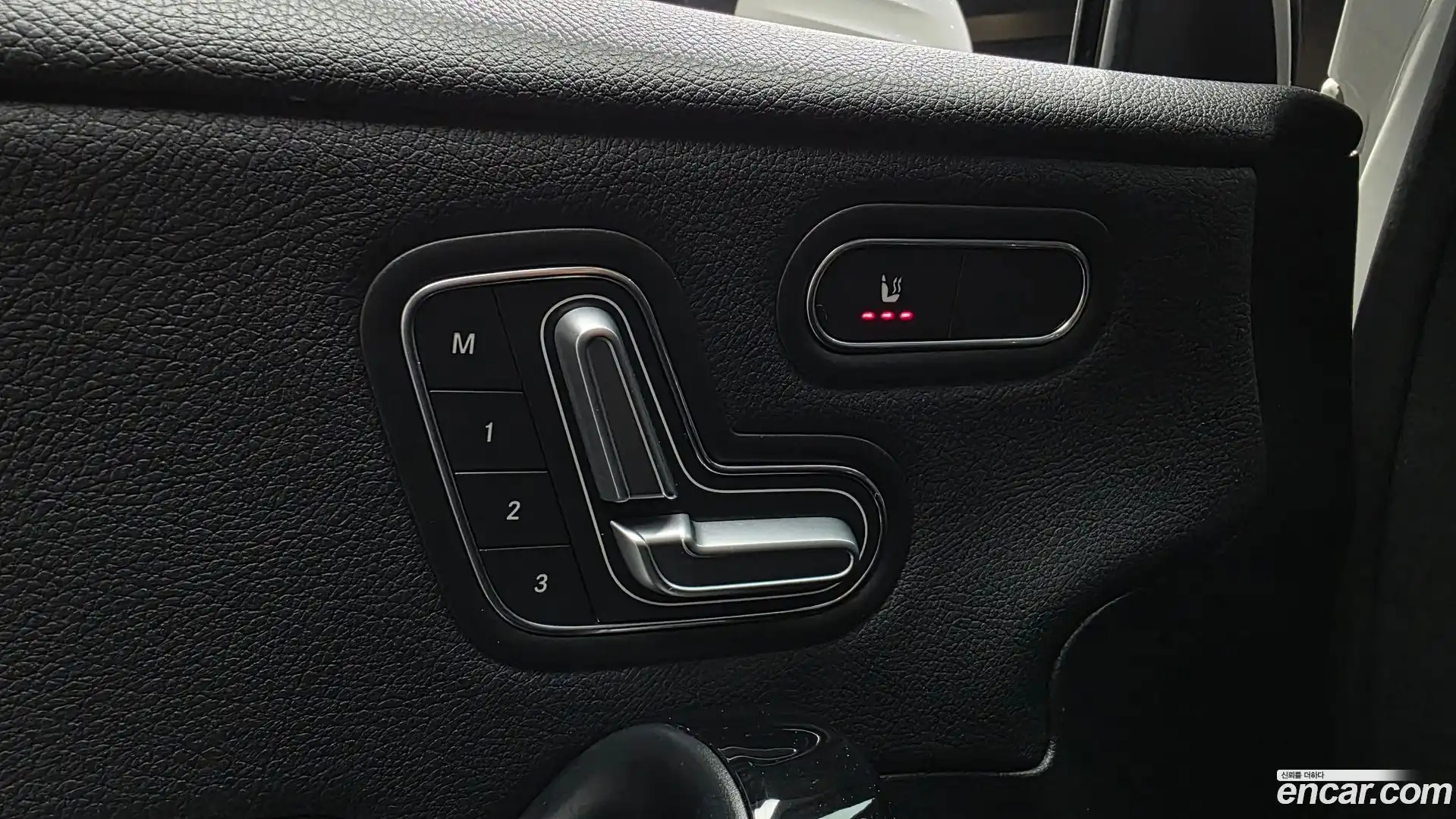 A-Class Mercedes-Benz 2020.1-OPTION-021