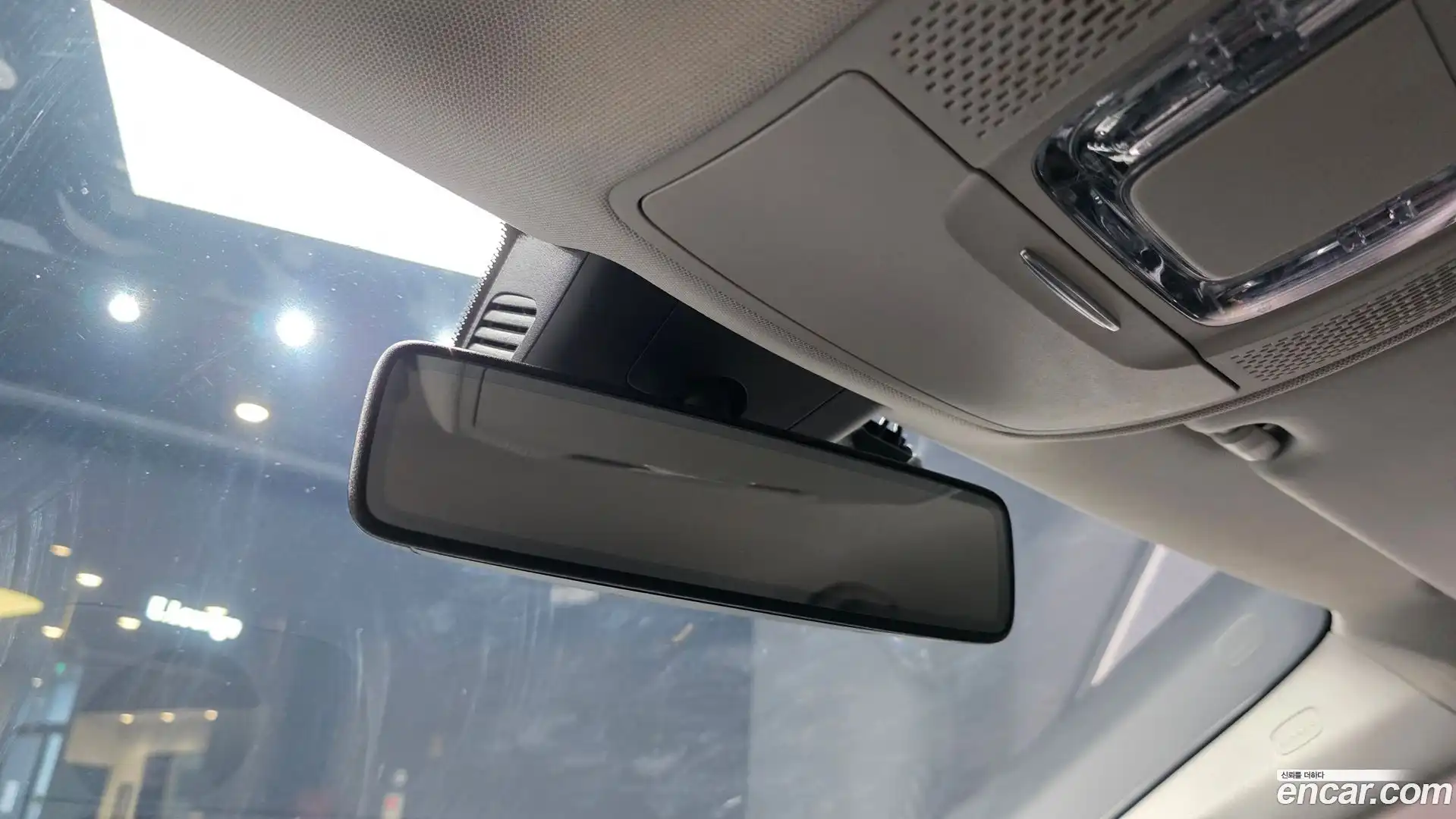 A-Class Mercedes-Benz 2020.1-OPTION-041