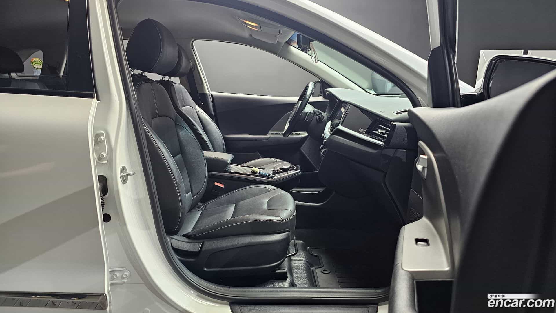 Niro Kia 2022.3-INNER-036