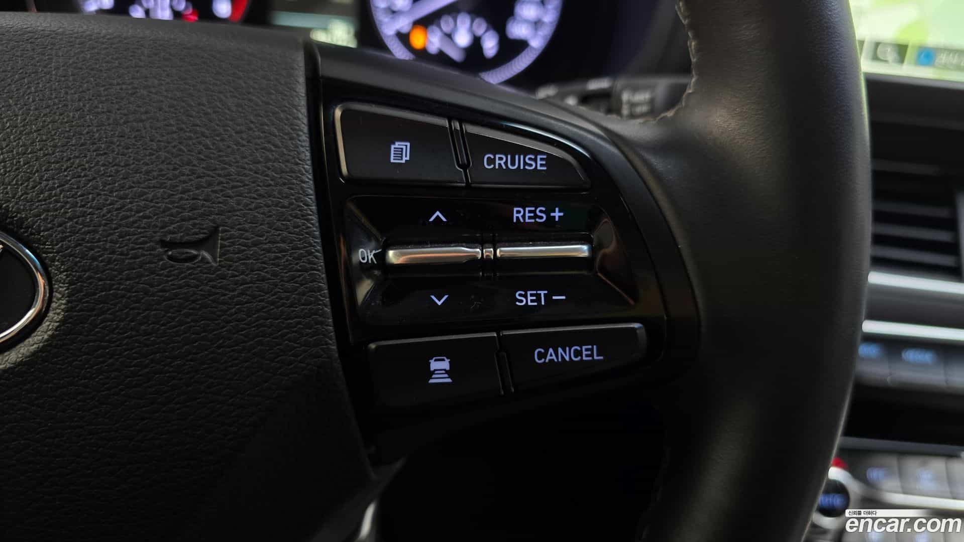 Grandeur Hyundai 2018.11-OPTION-021