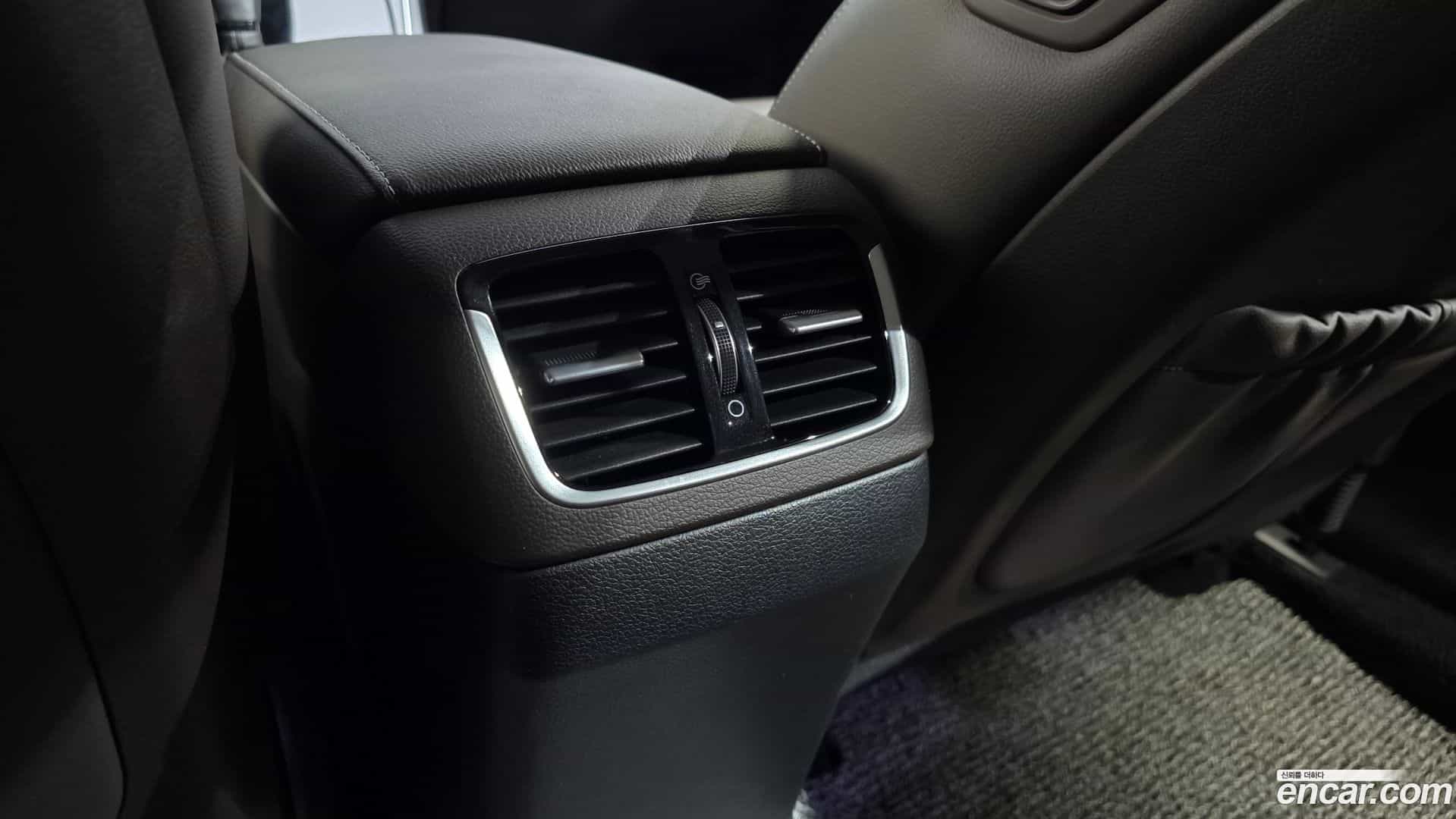 Grandeur Hyundai 2018.11-OPTION-046