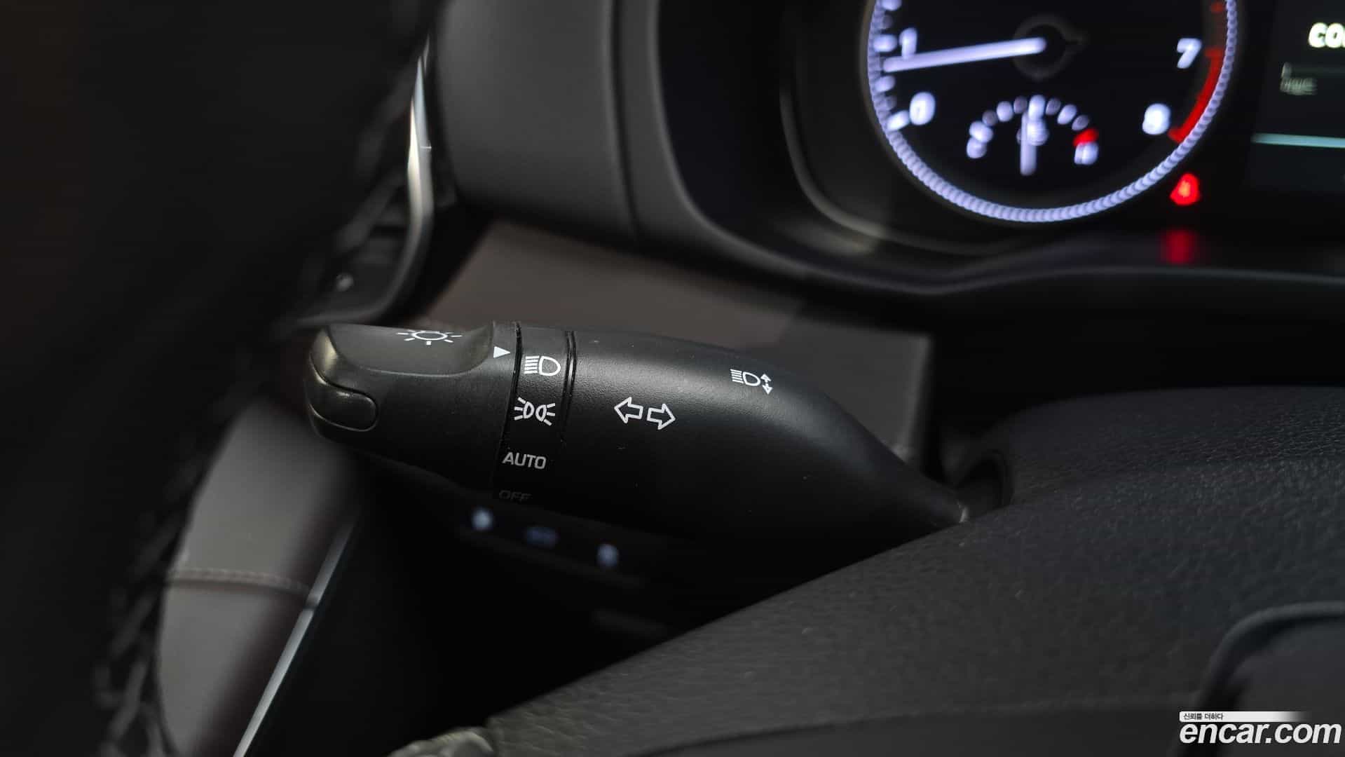 Grandeur Hyundai 2018.11-OPTION-048