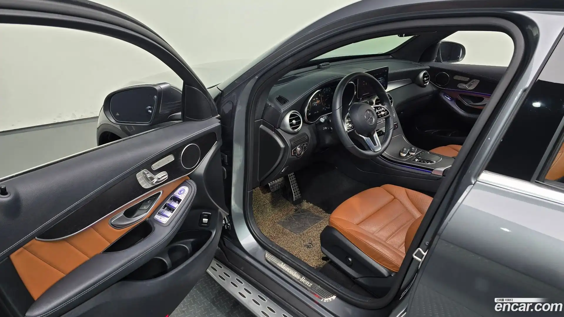 GLC-Class Mercedes-Benz 2023.5-OPTION-015