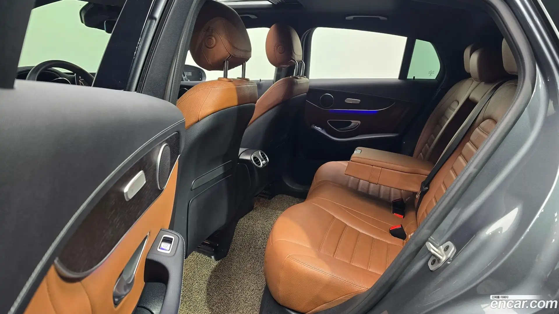 GLC-Class Mercedes-Benz 2023.5-OPTION-016