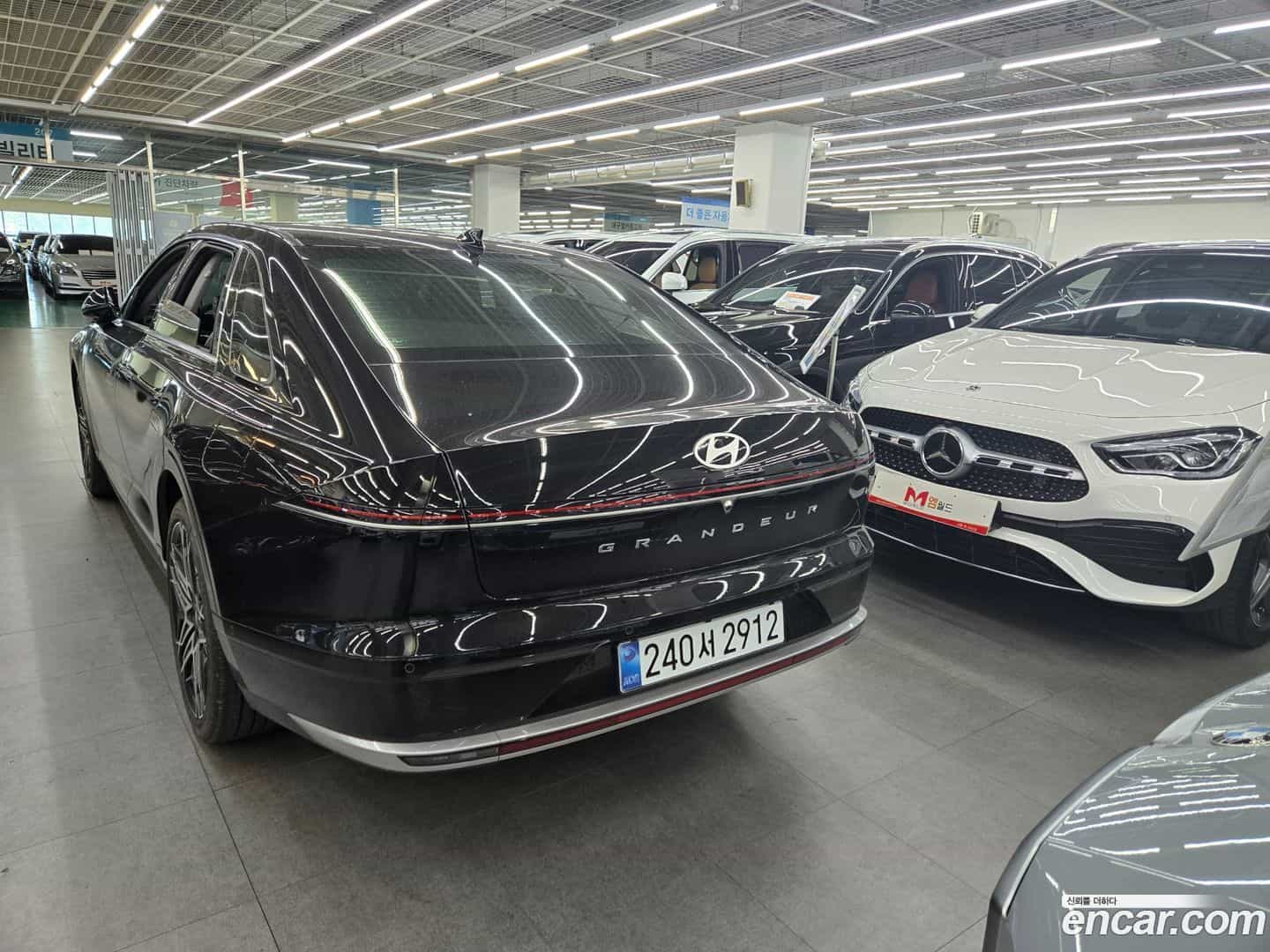 Grandeur Hyundai 2025.10-OUTER-002