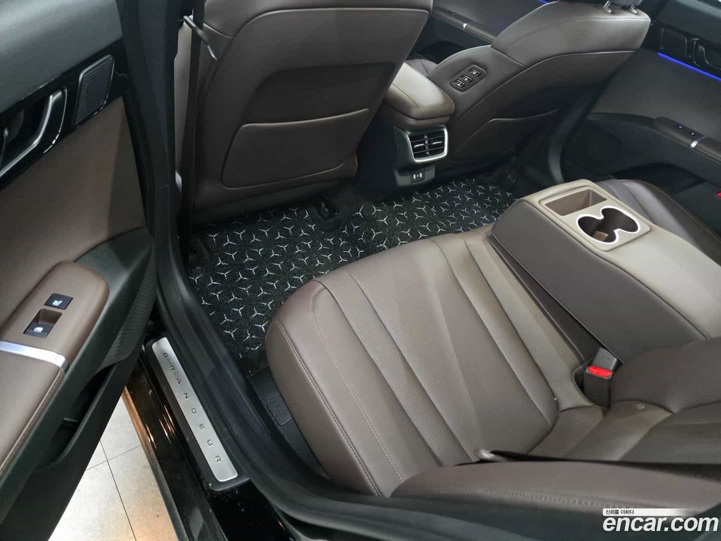 Grandeur Hyundai 2025.10-INNER-010