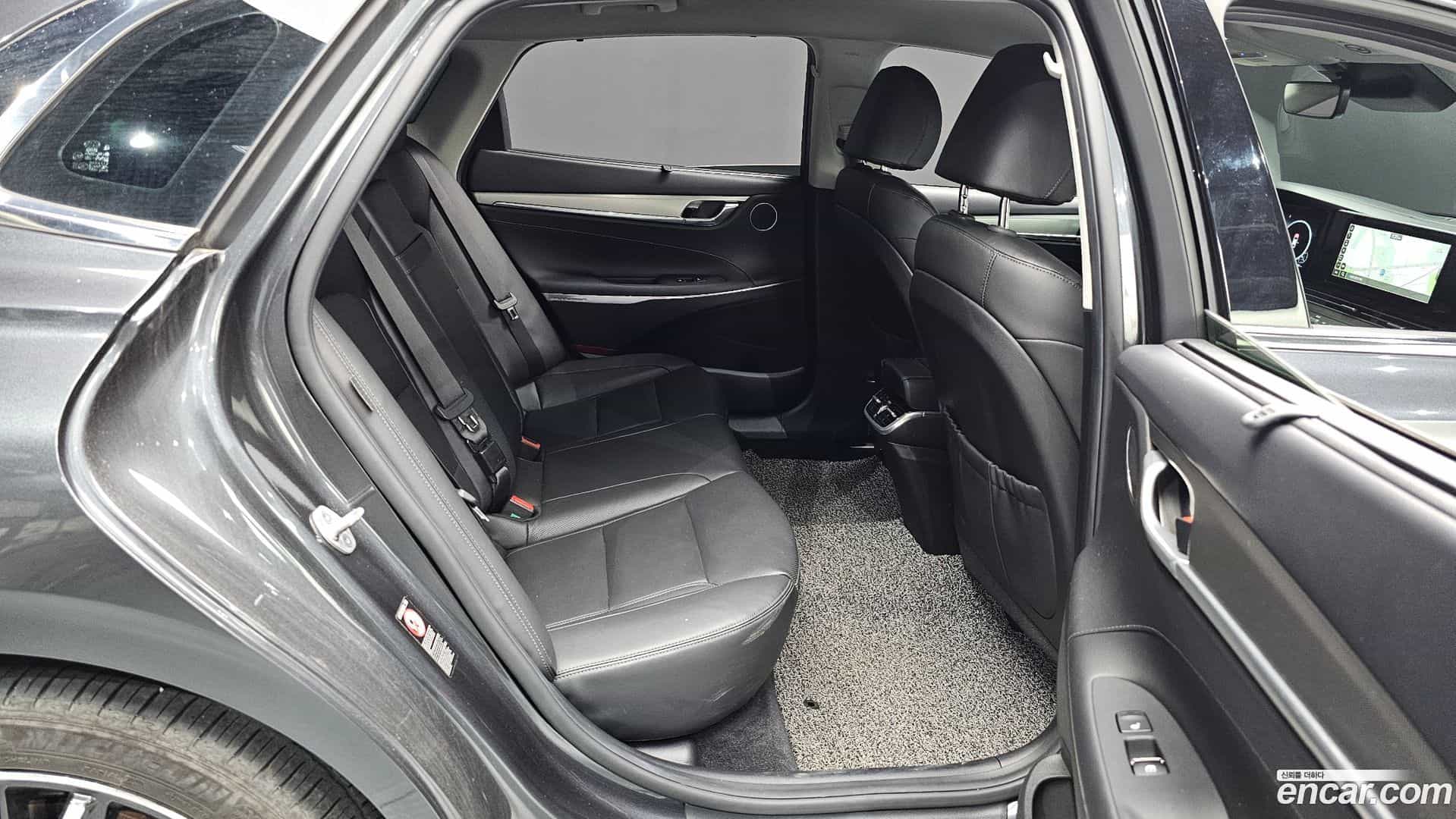 Grandeur Hyundai 2022.8-OPTION-015