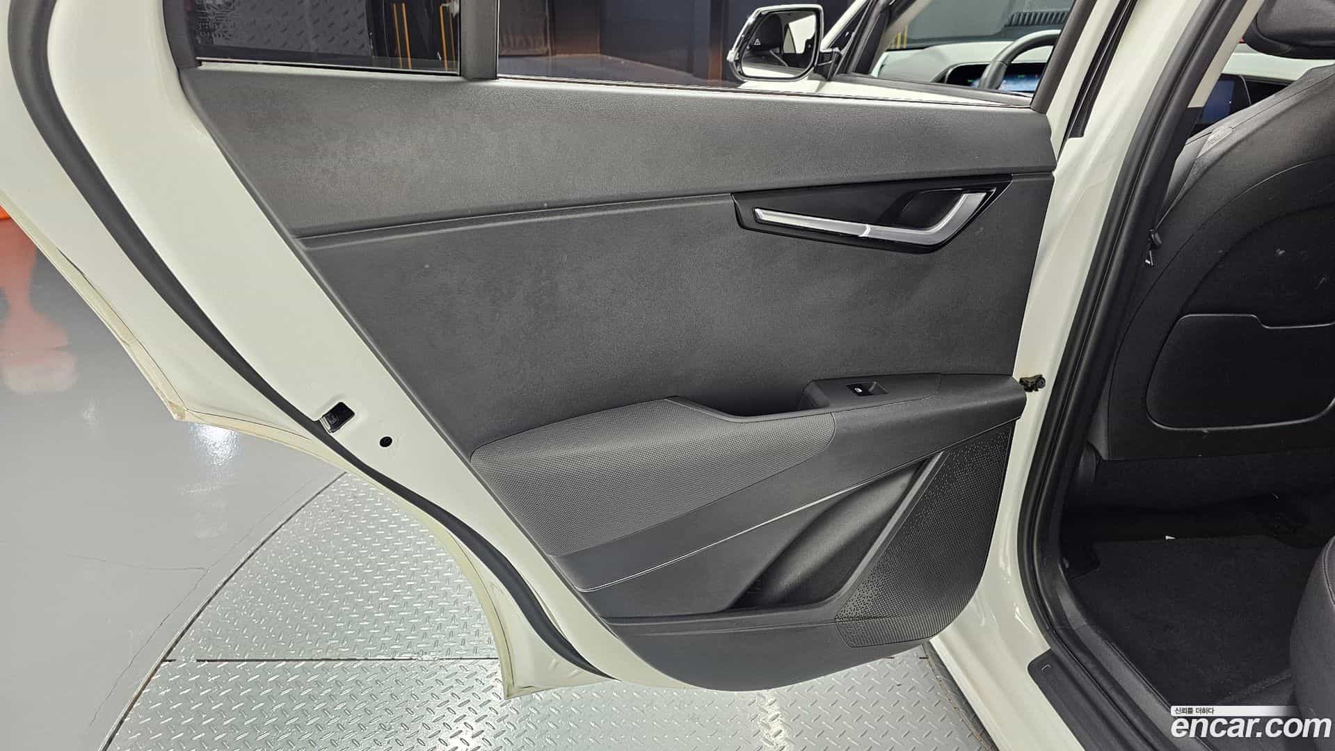 Niro Kia 2022.6-INNER-035