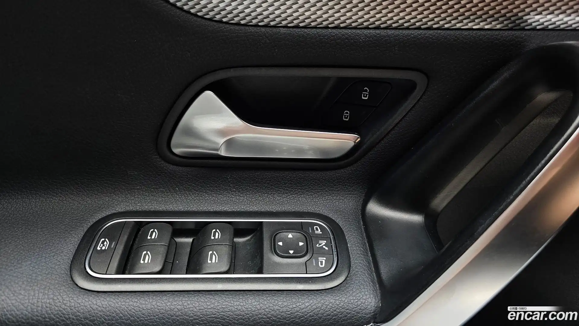 A-Class Mercedes-Benz 2022.7-OPTION-042
