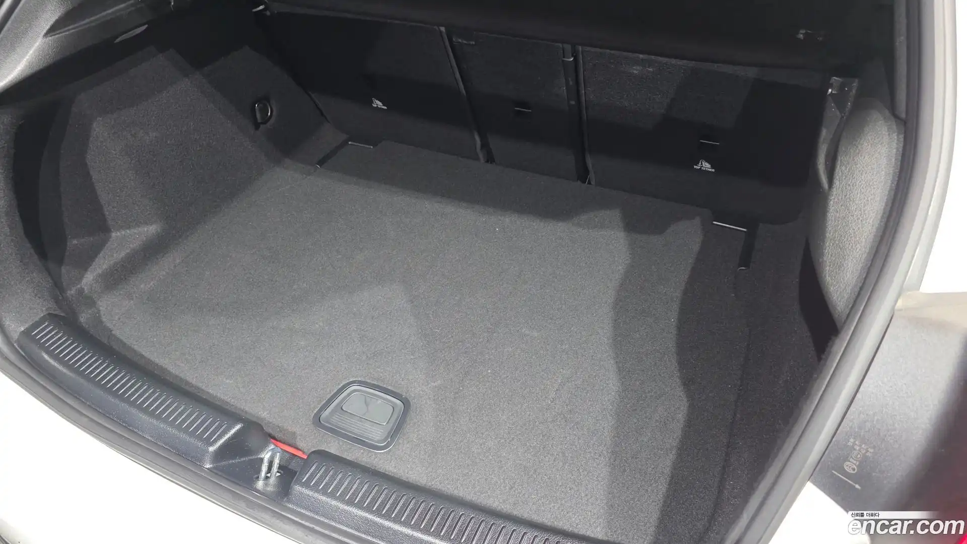 A-Class Mercedes-Benz 2022.7-OPTION-044