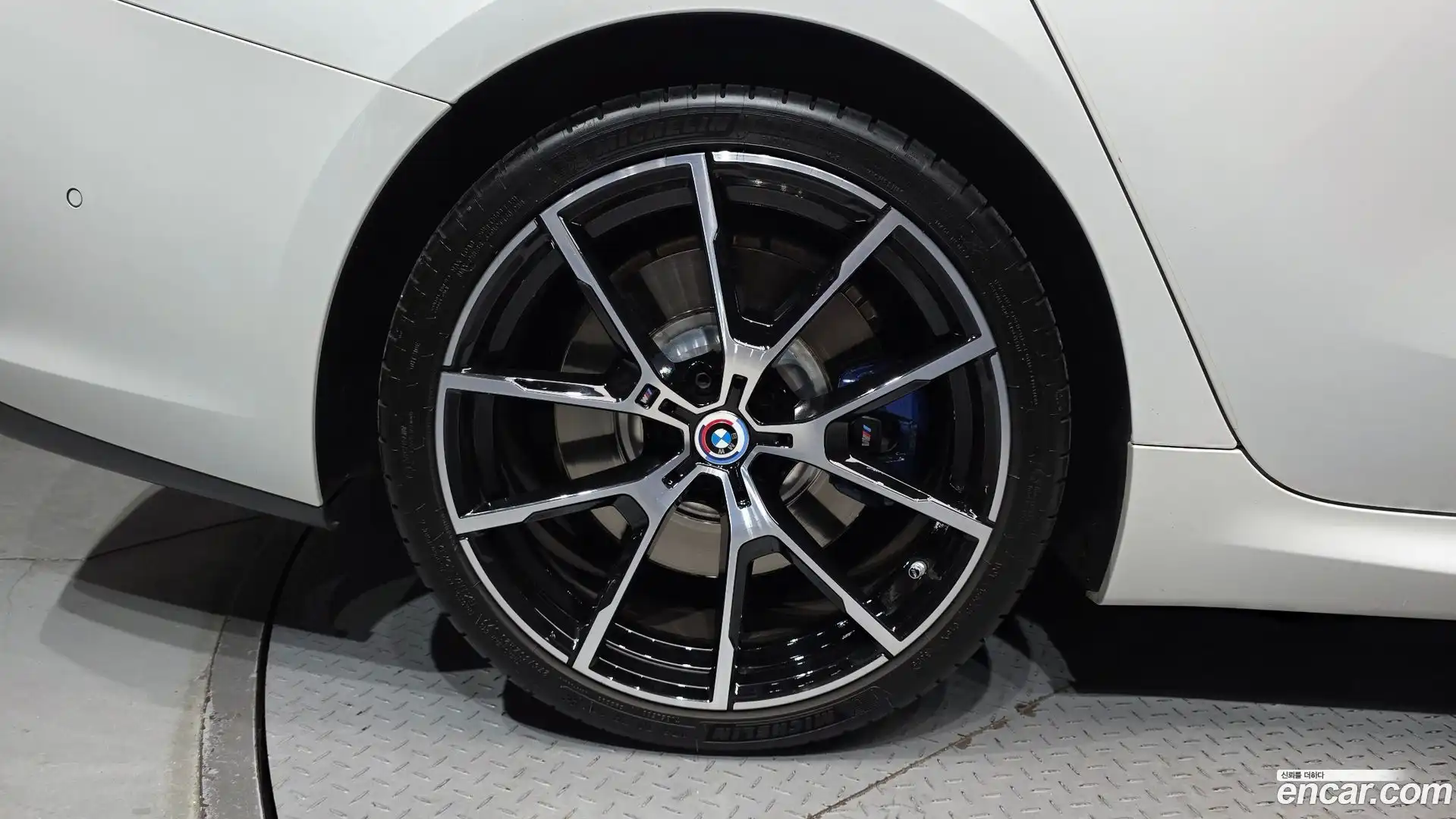 8-Series BMW 2021.9-OUTER-005