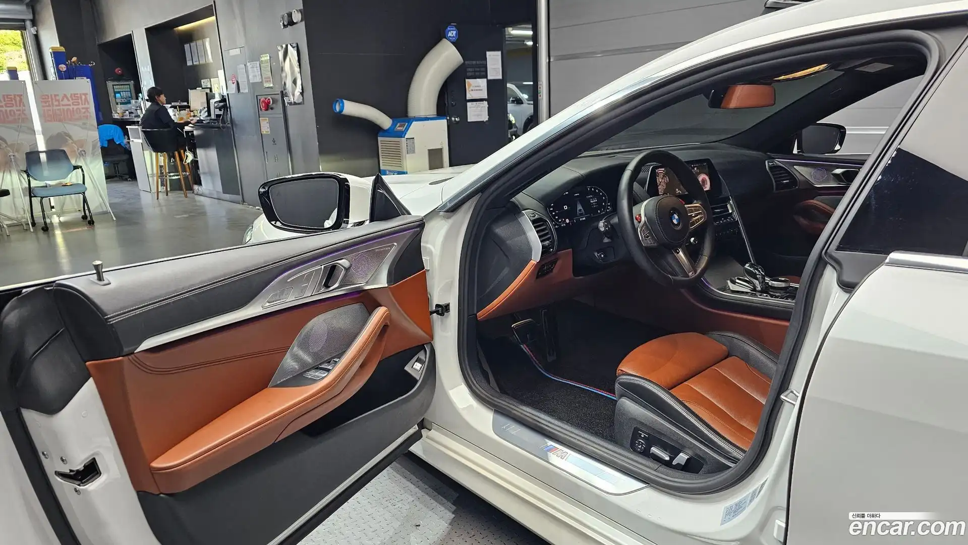 8-Series BMW 2021.9-INNER-010